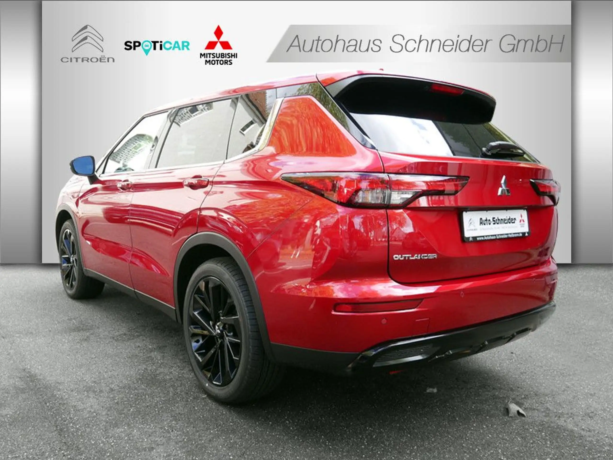 Mitsubishi - Outlander