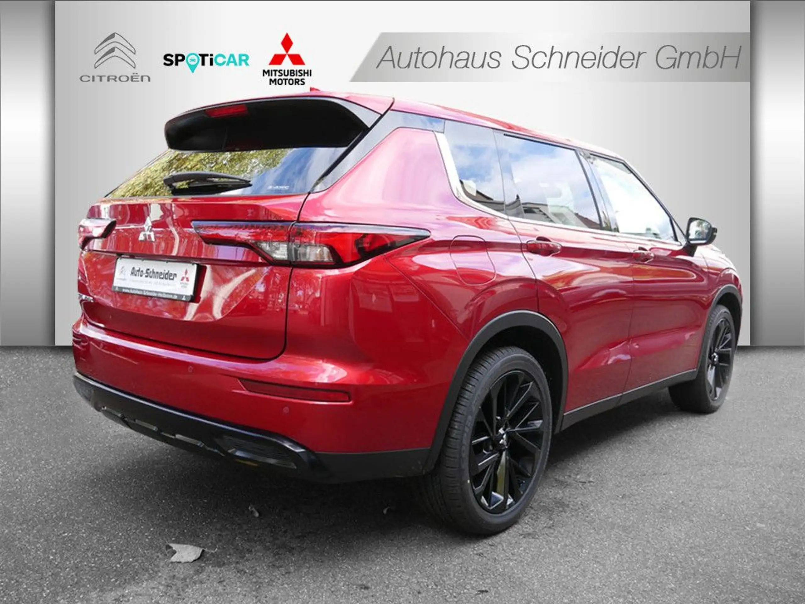 Mitsubishi - Outlander