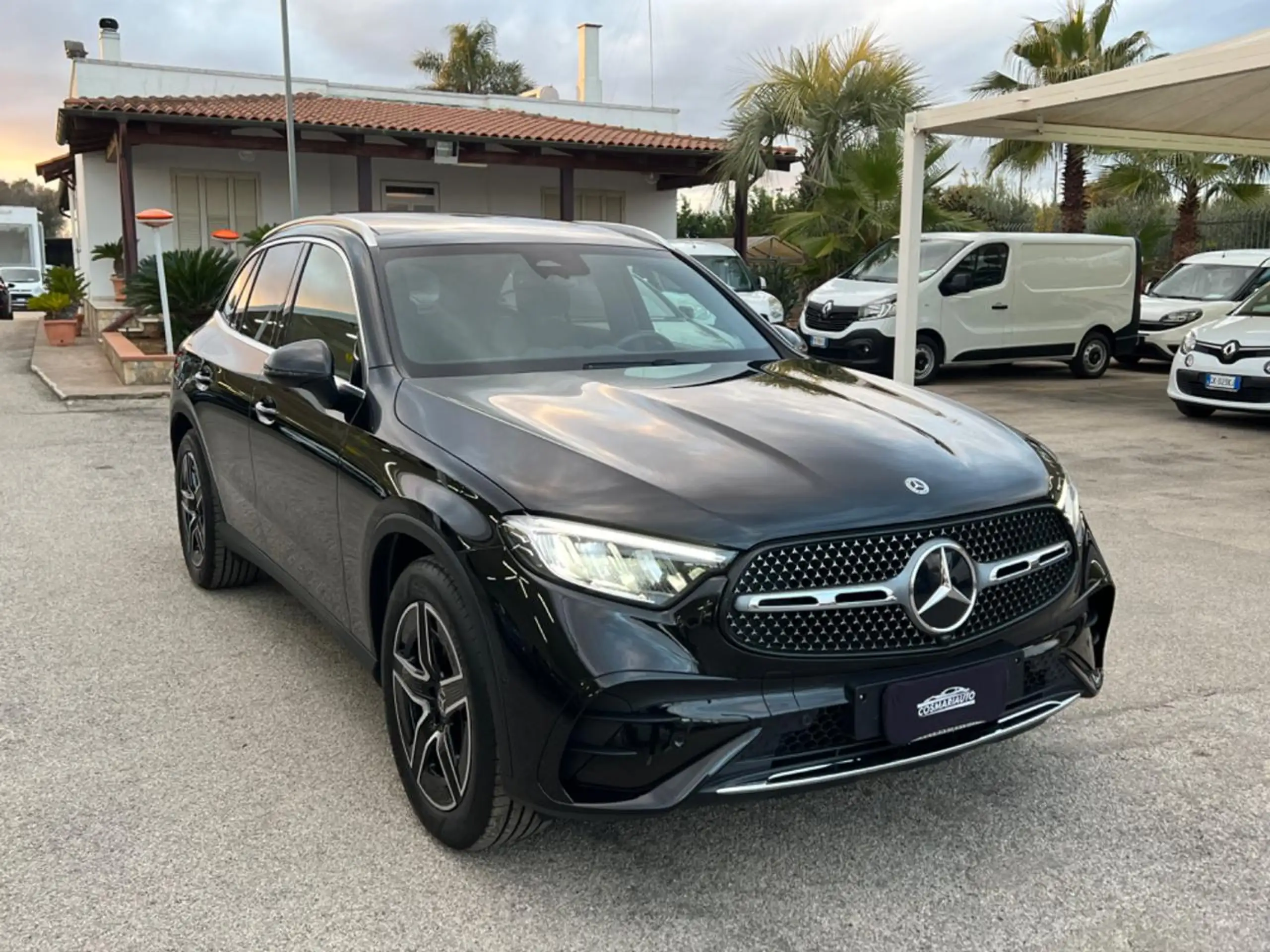 Mercedes-Benz - GLC 220