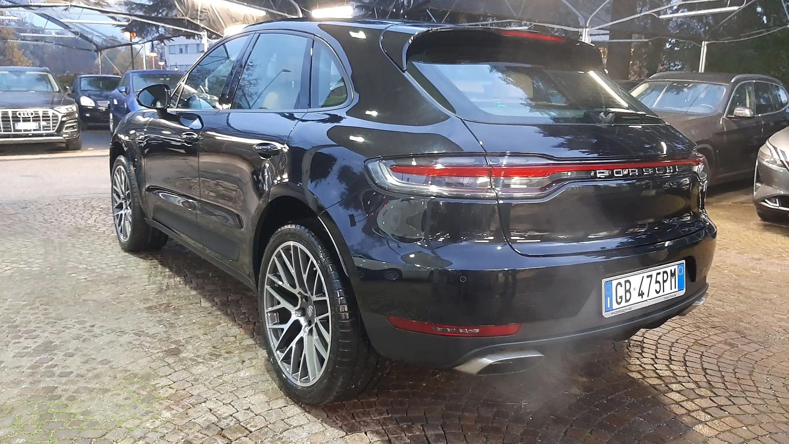 Porsche - Macan