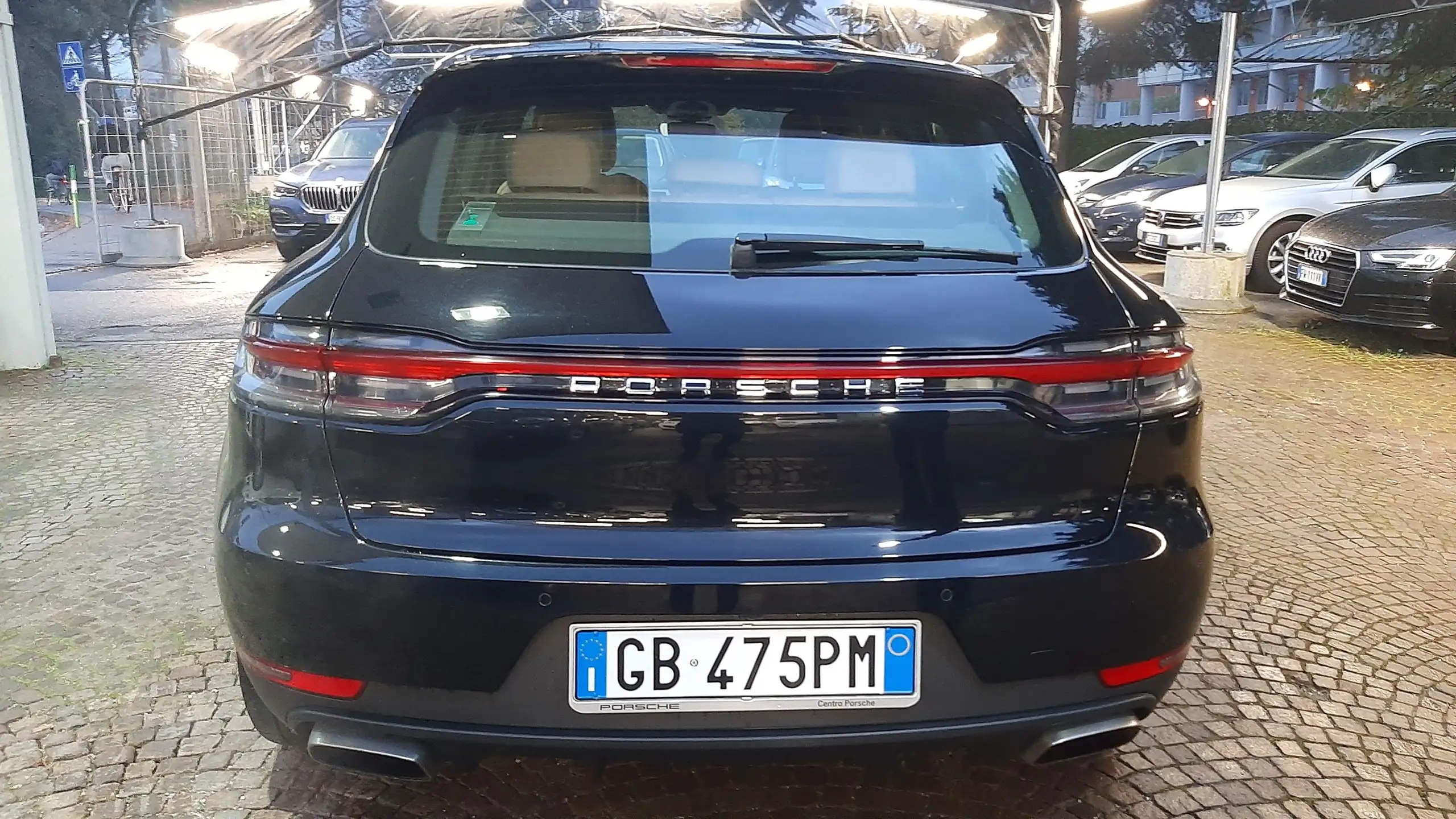 Porsche - Macan