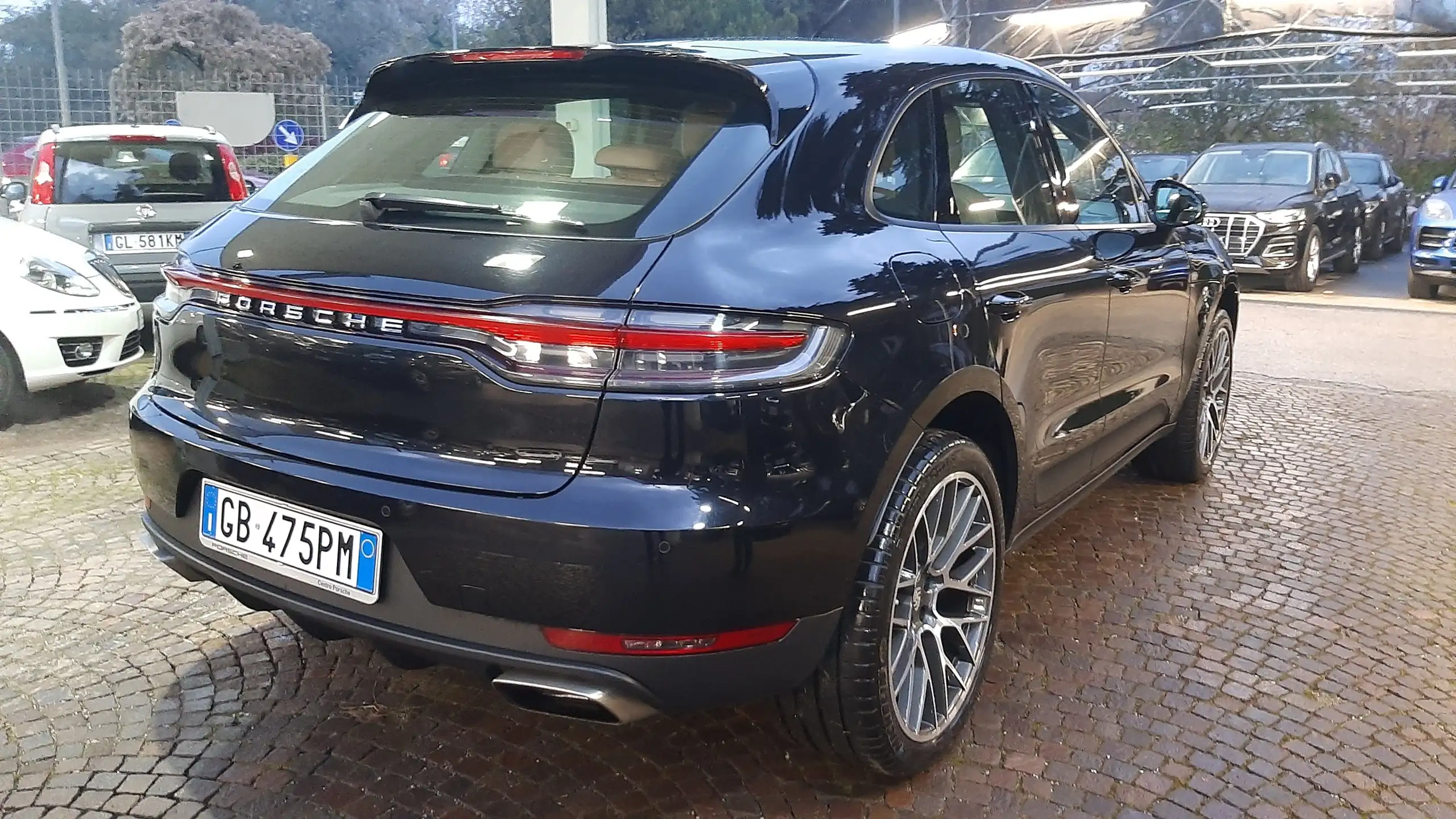 Porsche - Macan