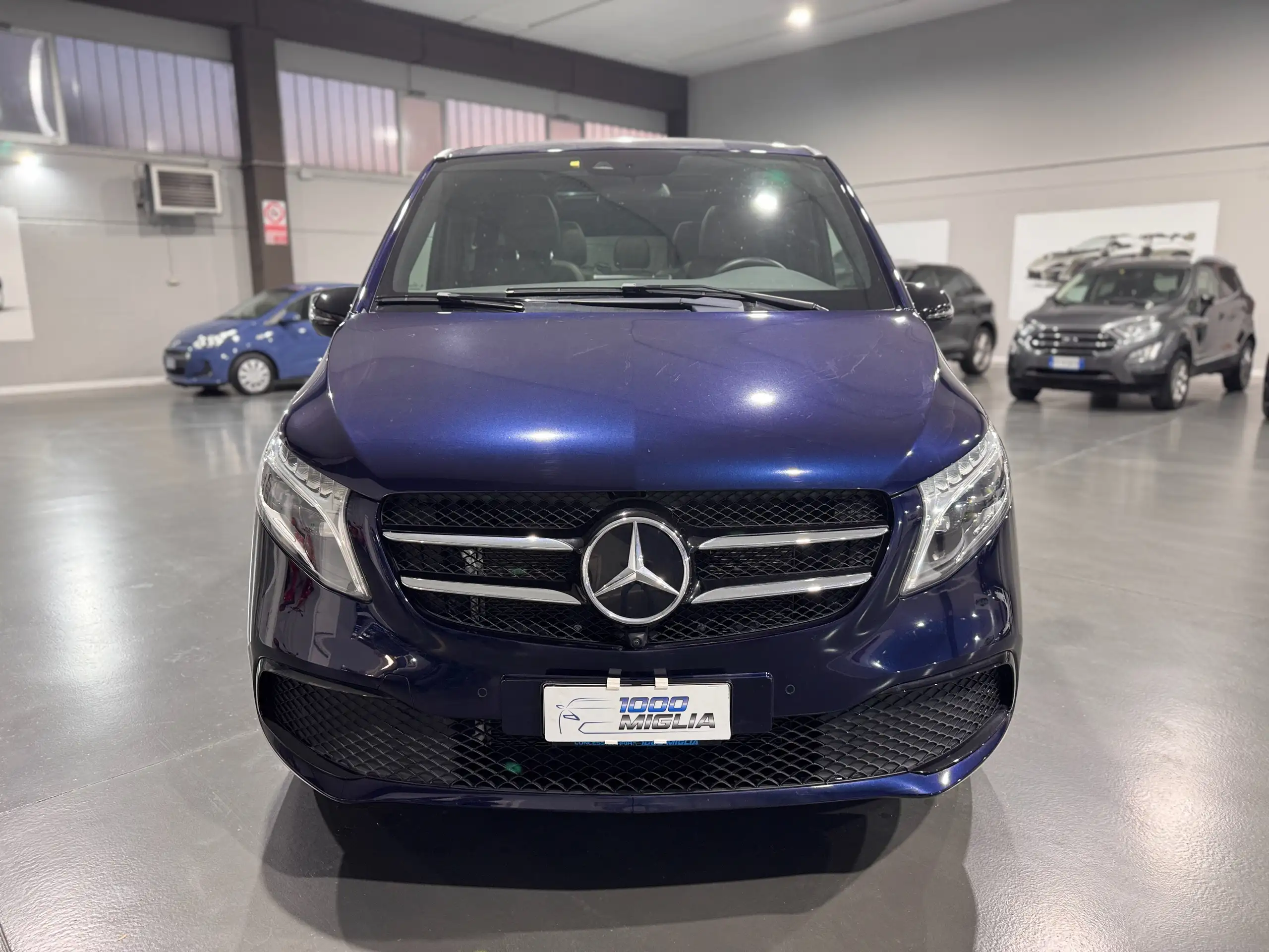 Mercedes-Benz - V 250