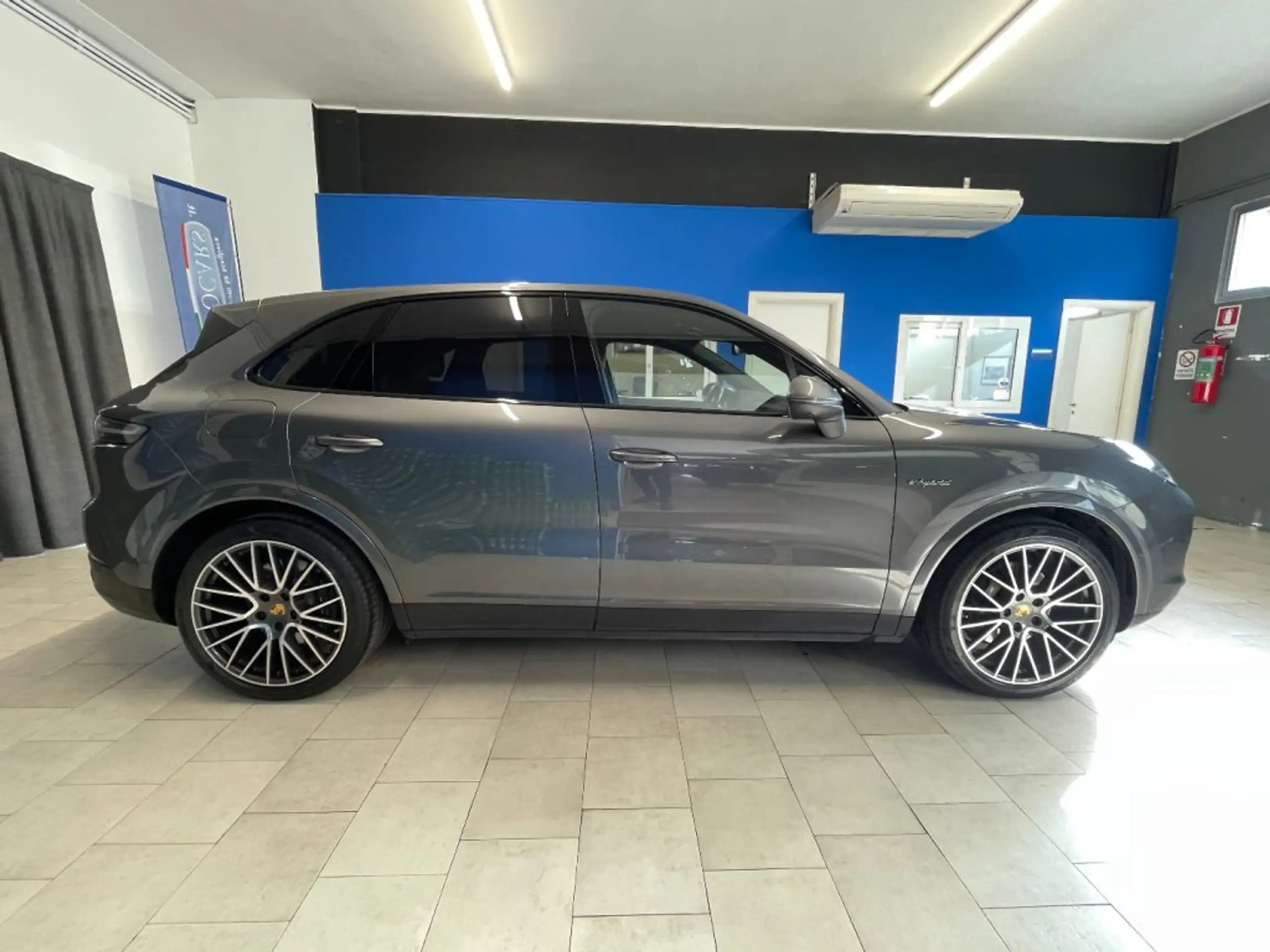 Porsche - Cayenne