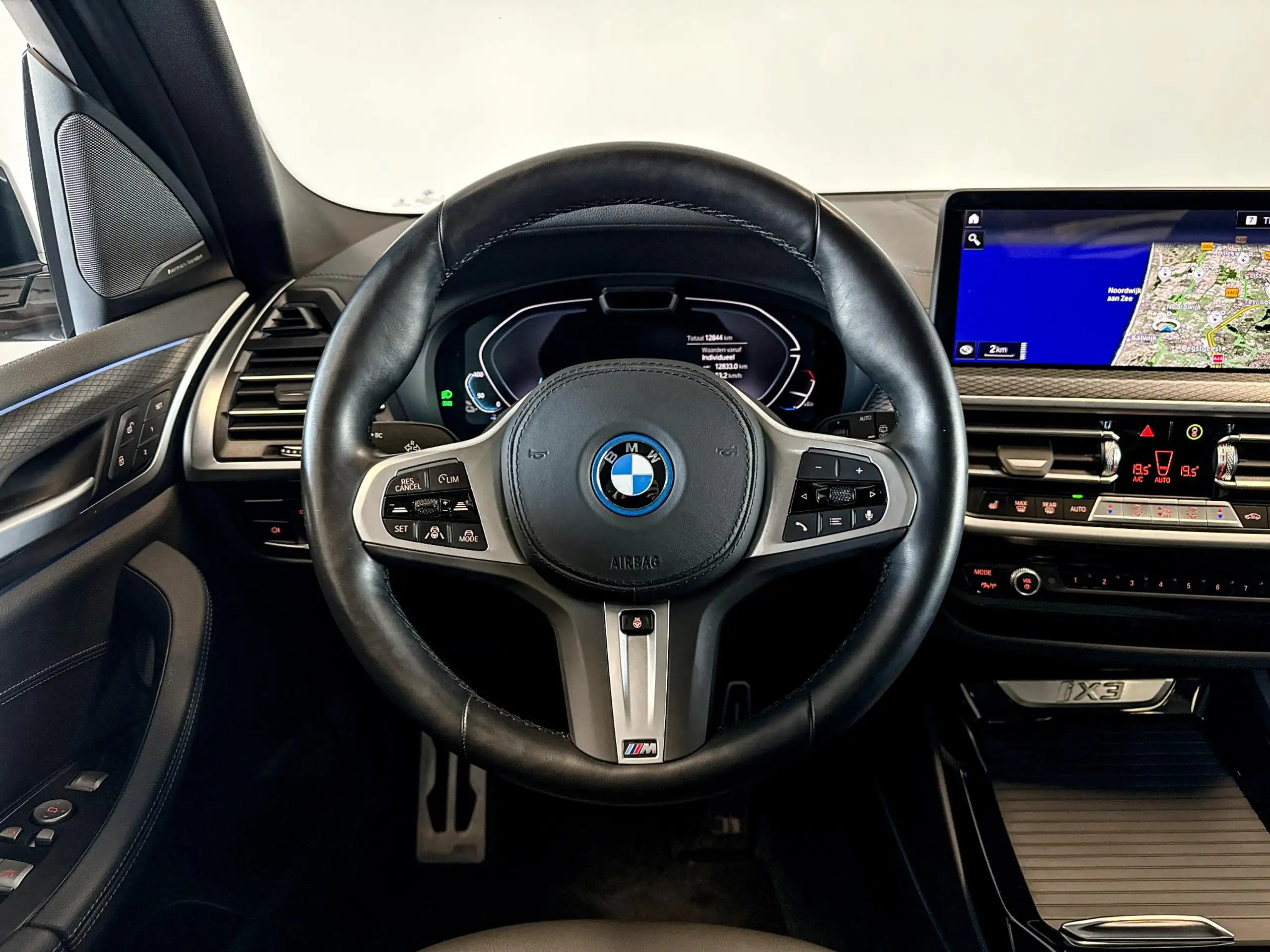 BMW - iX3