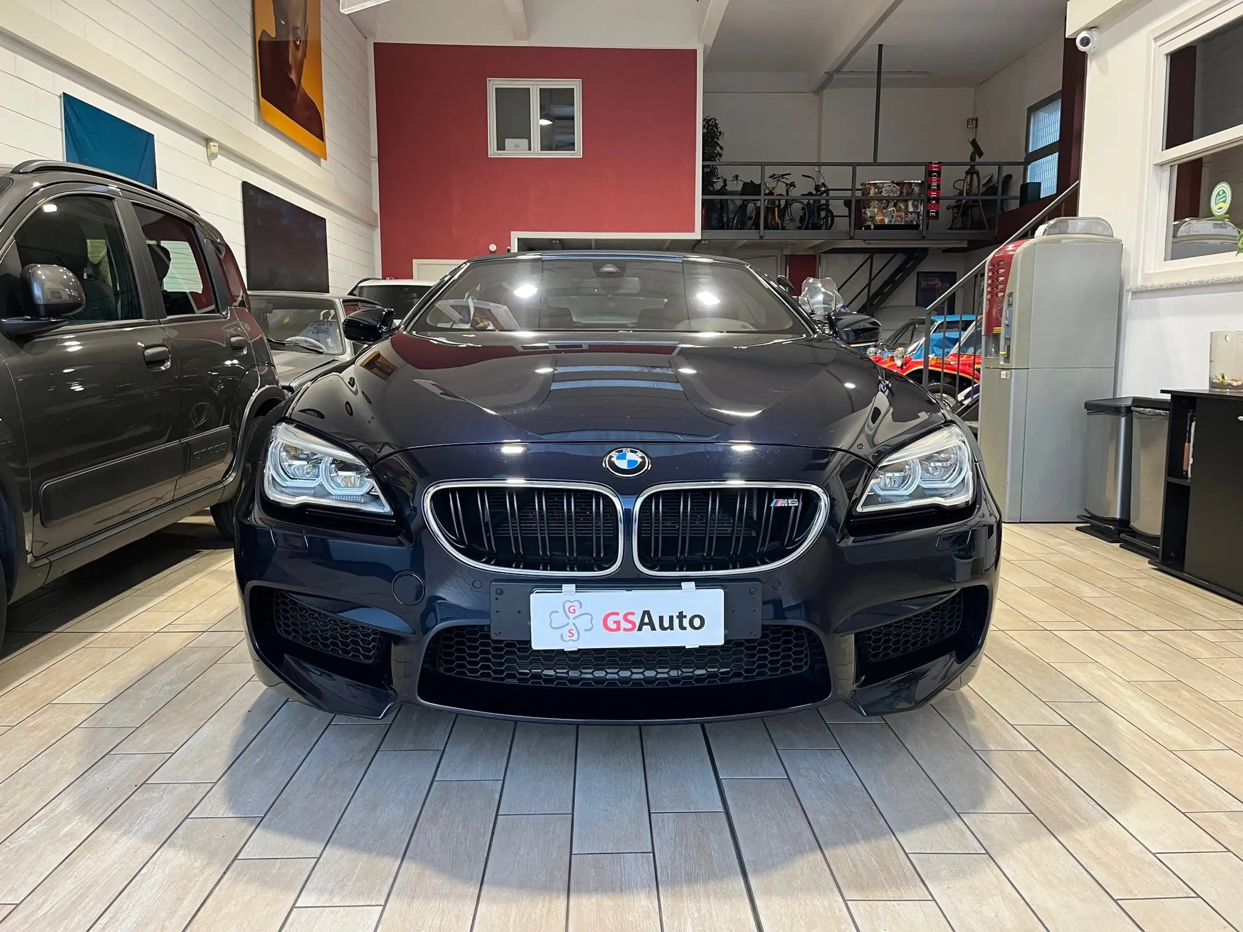 BMW - M6