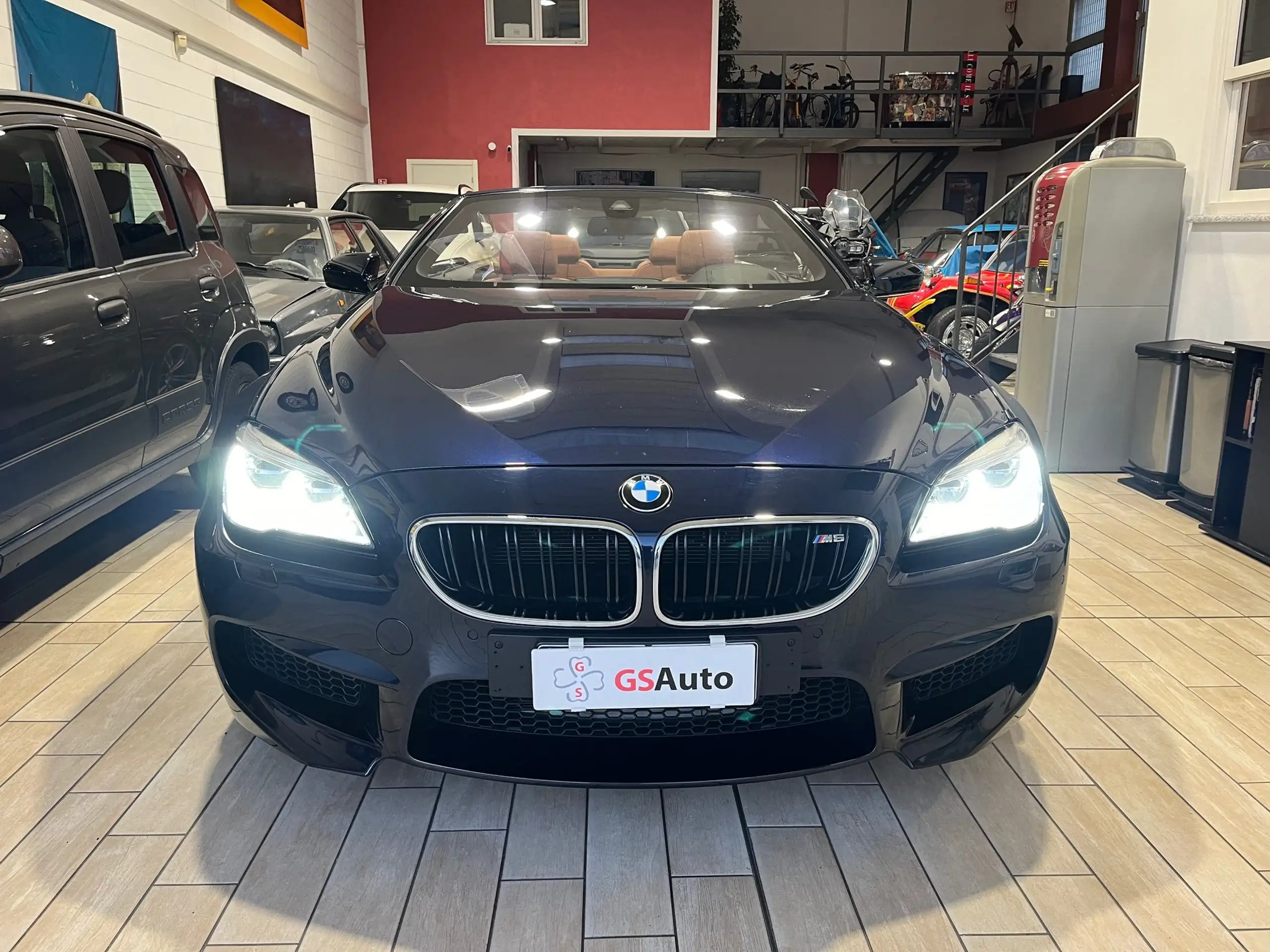 BMW - M6