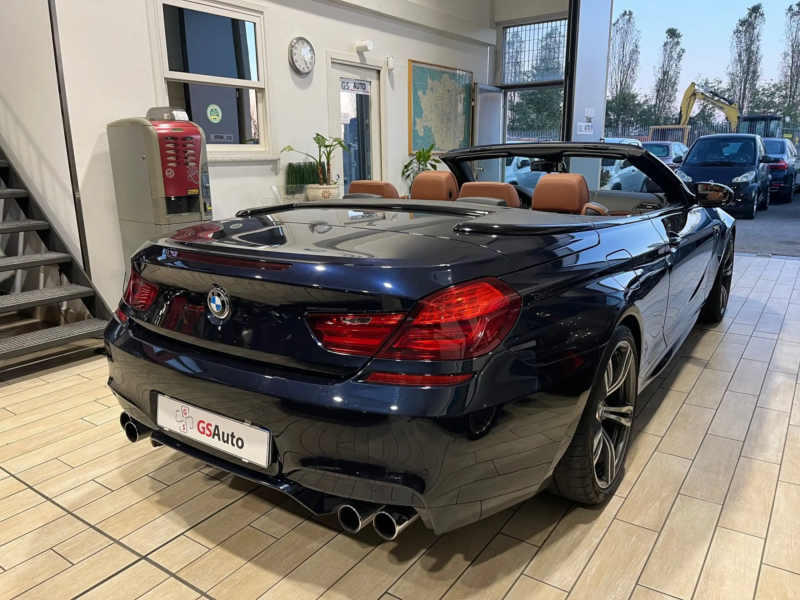 BMW - M6