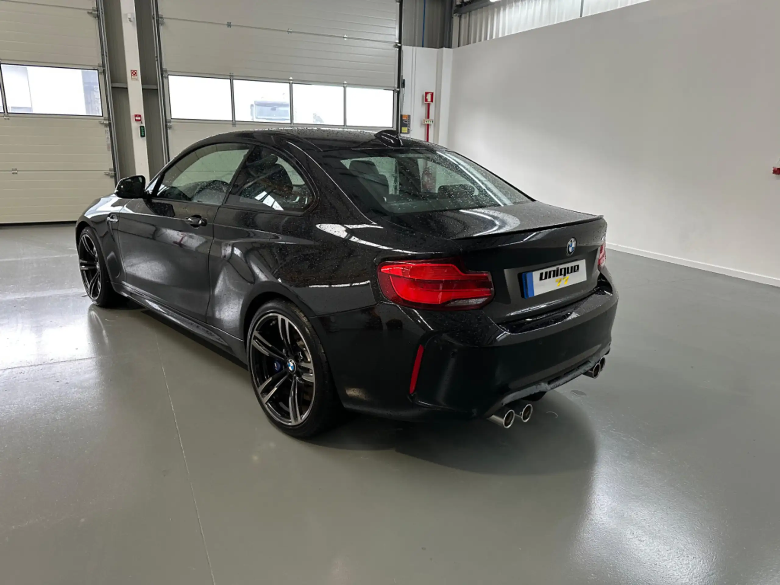 BMW - M2