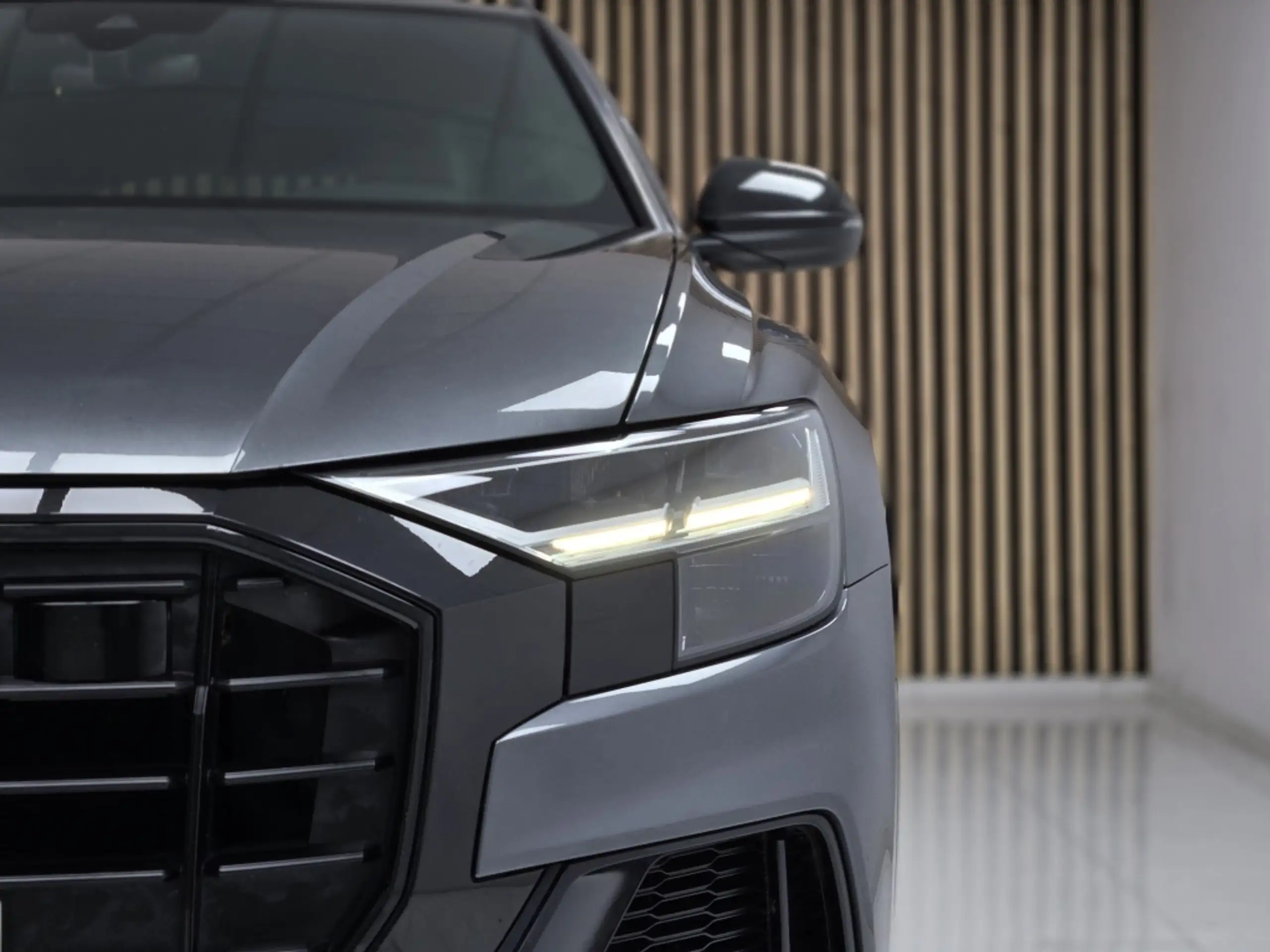 Audi - Q8