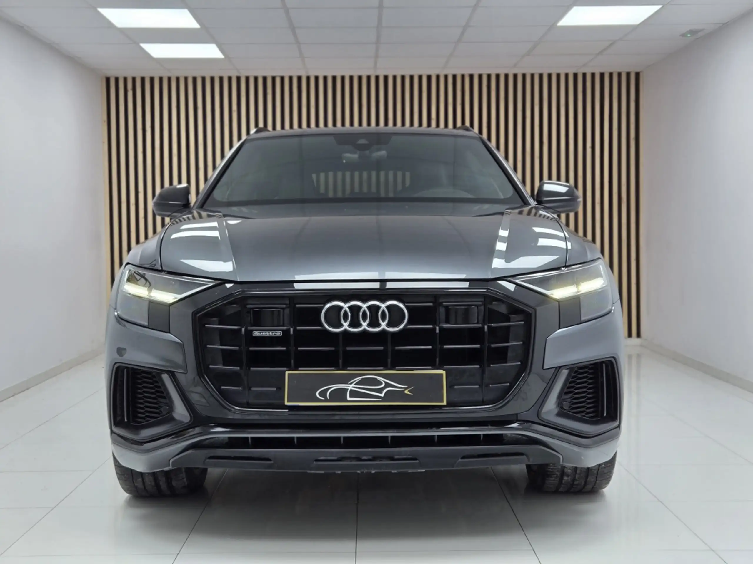 Audi - Q8