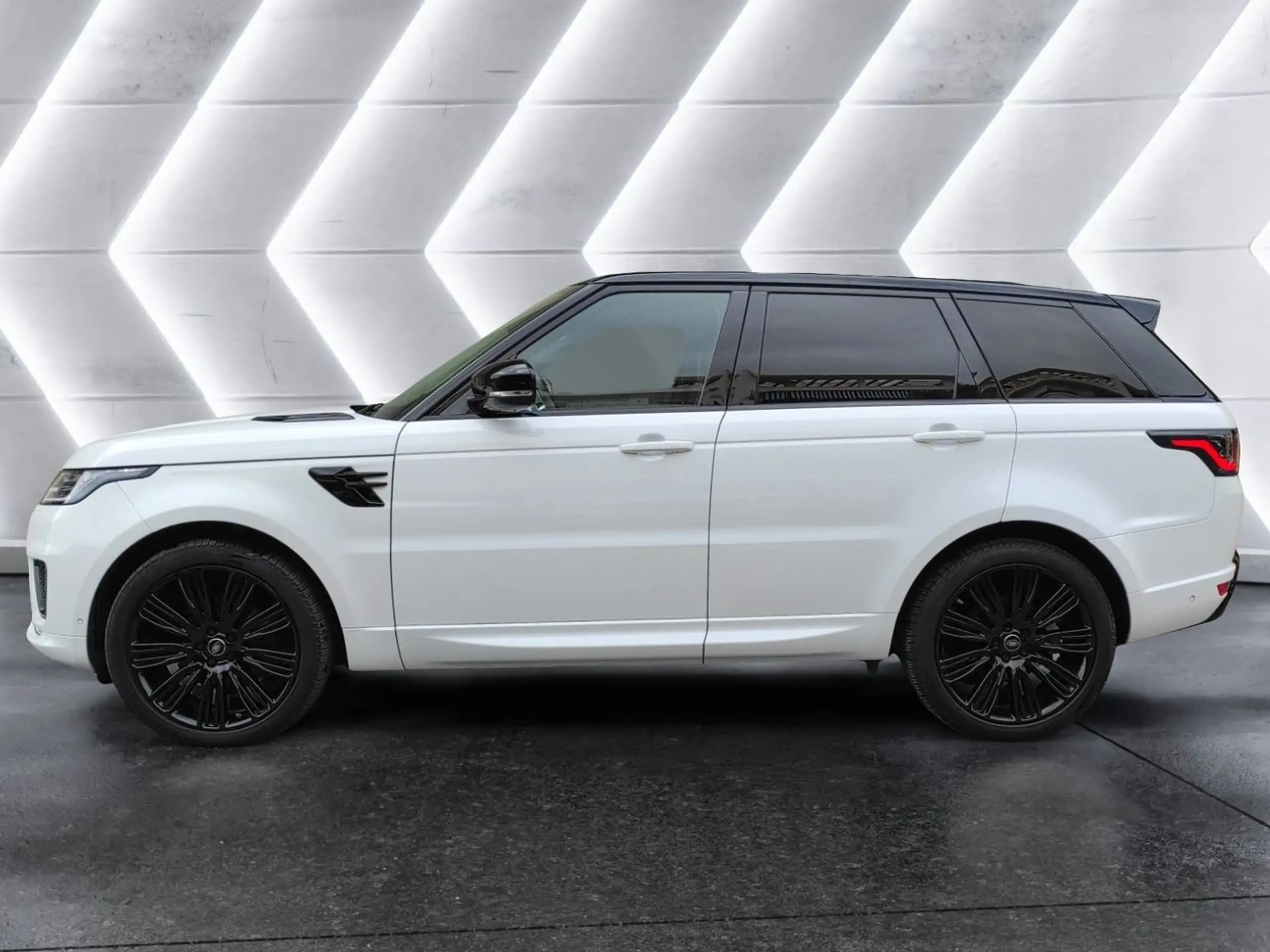 Land Rover - Range Rover Sport