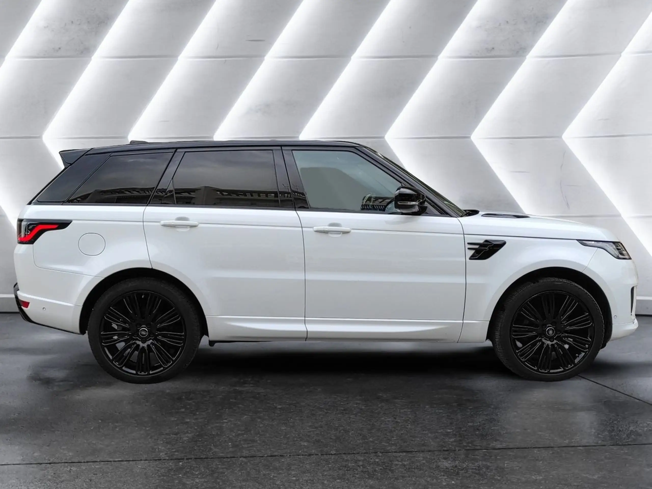 Land Rover - Range Rover Sport