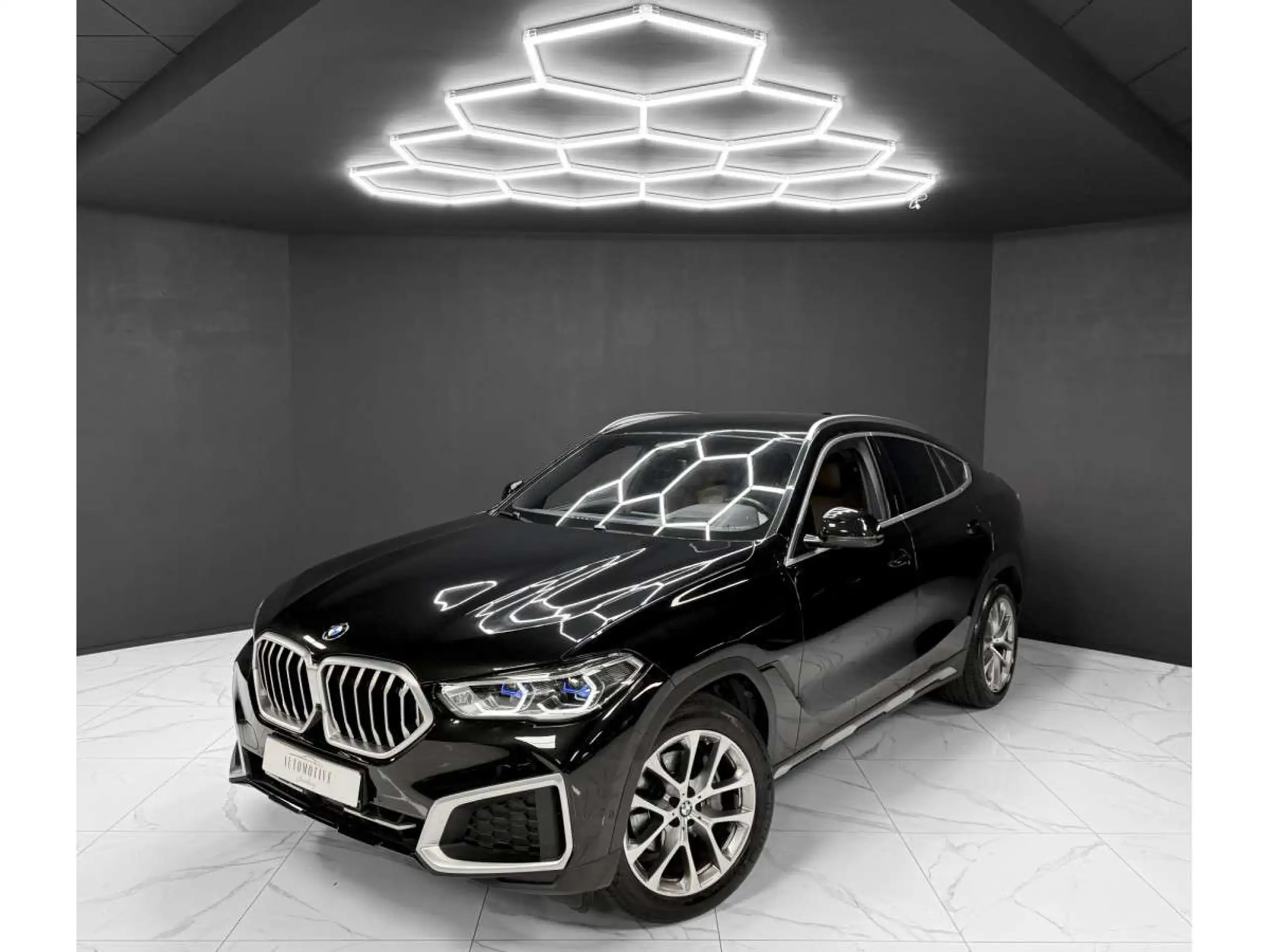 BMW - X6