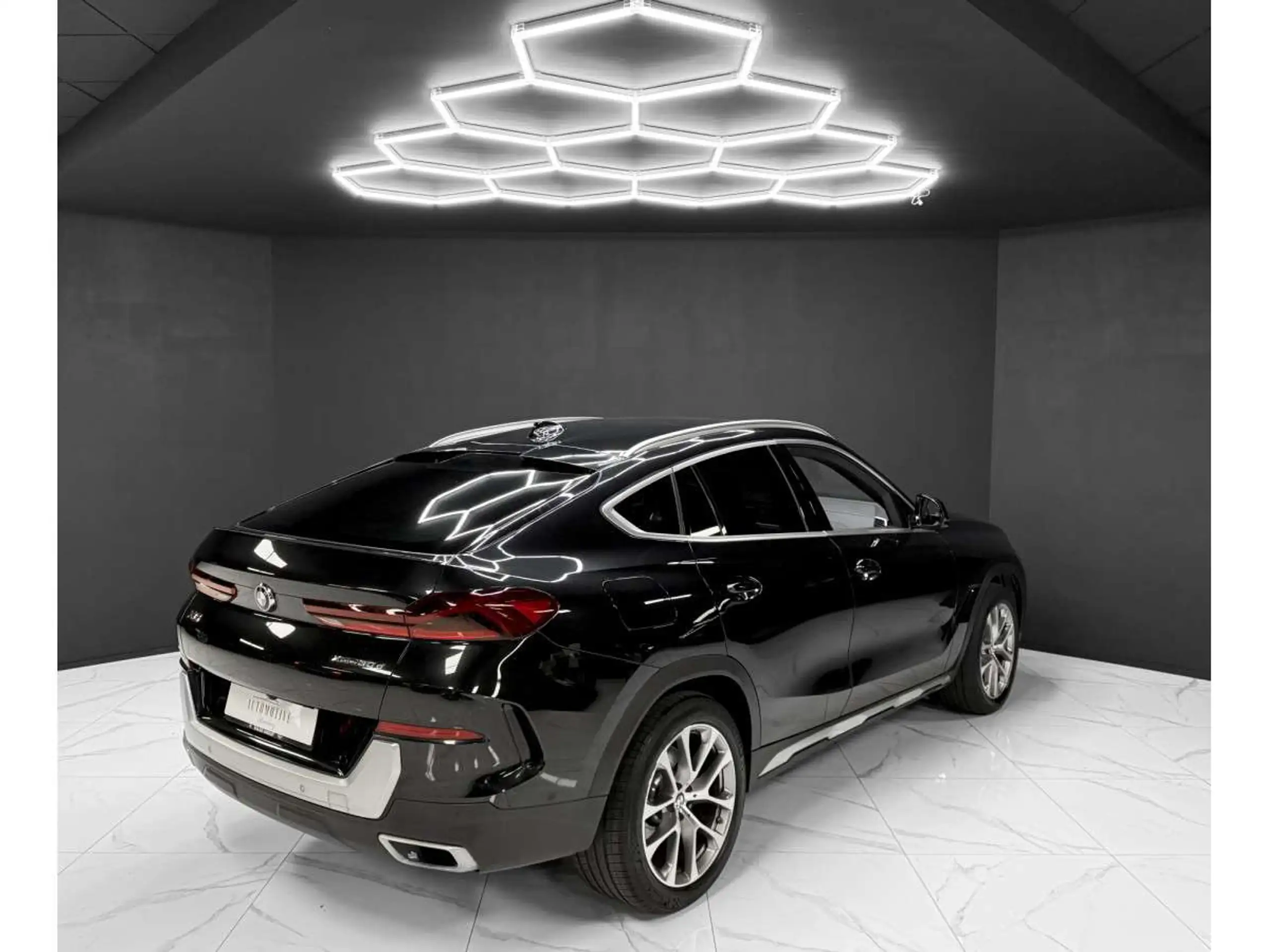 BMW - X6