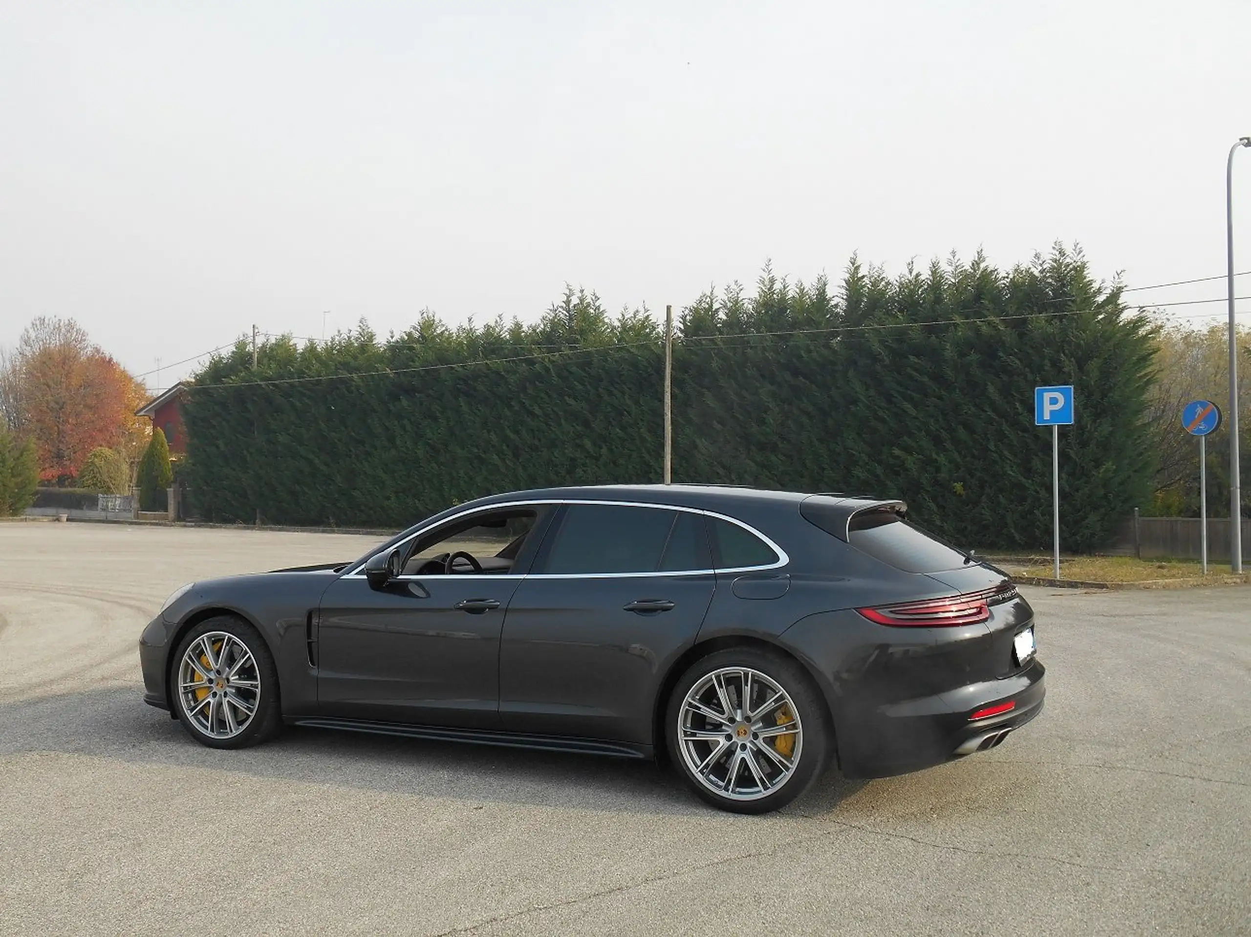 Porsche - Panamera