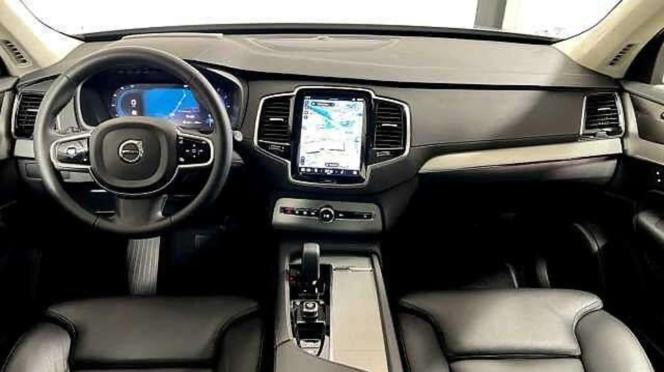 Volvo - XC90