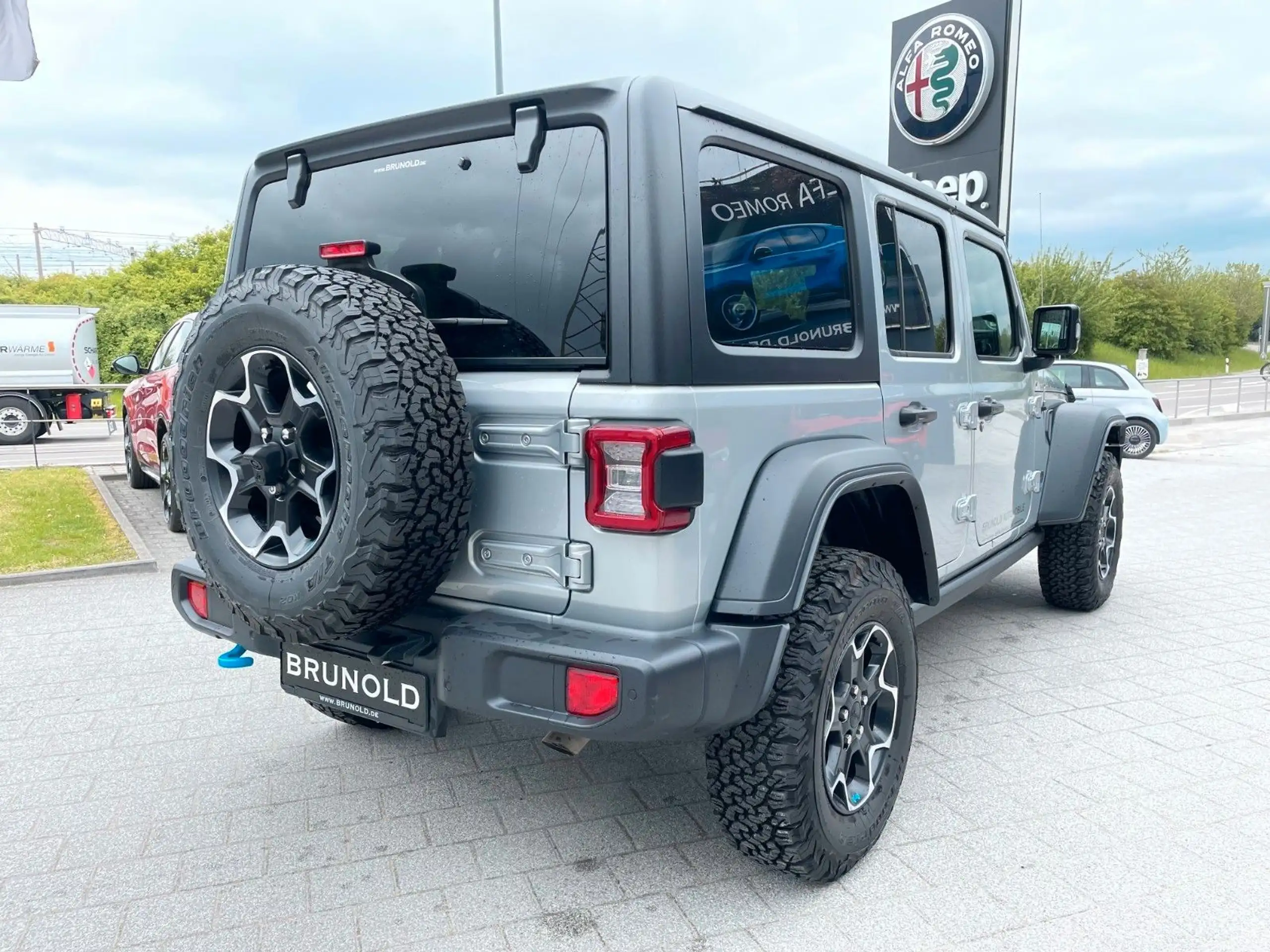 Jeep - Wrangler