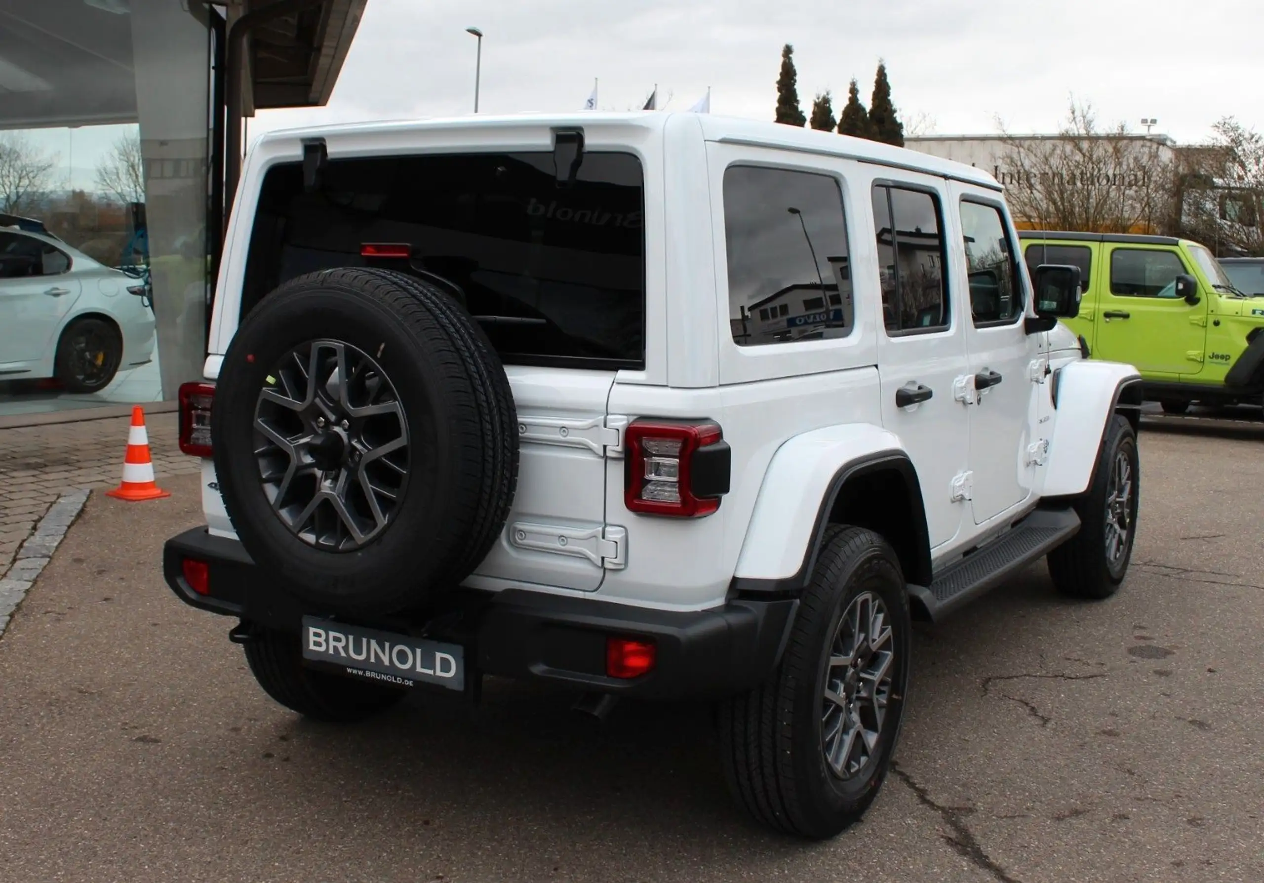 Jeep - Wrangler