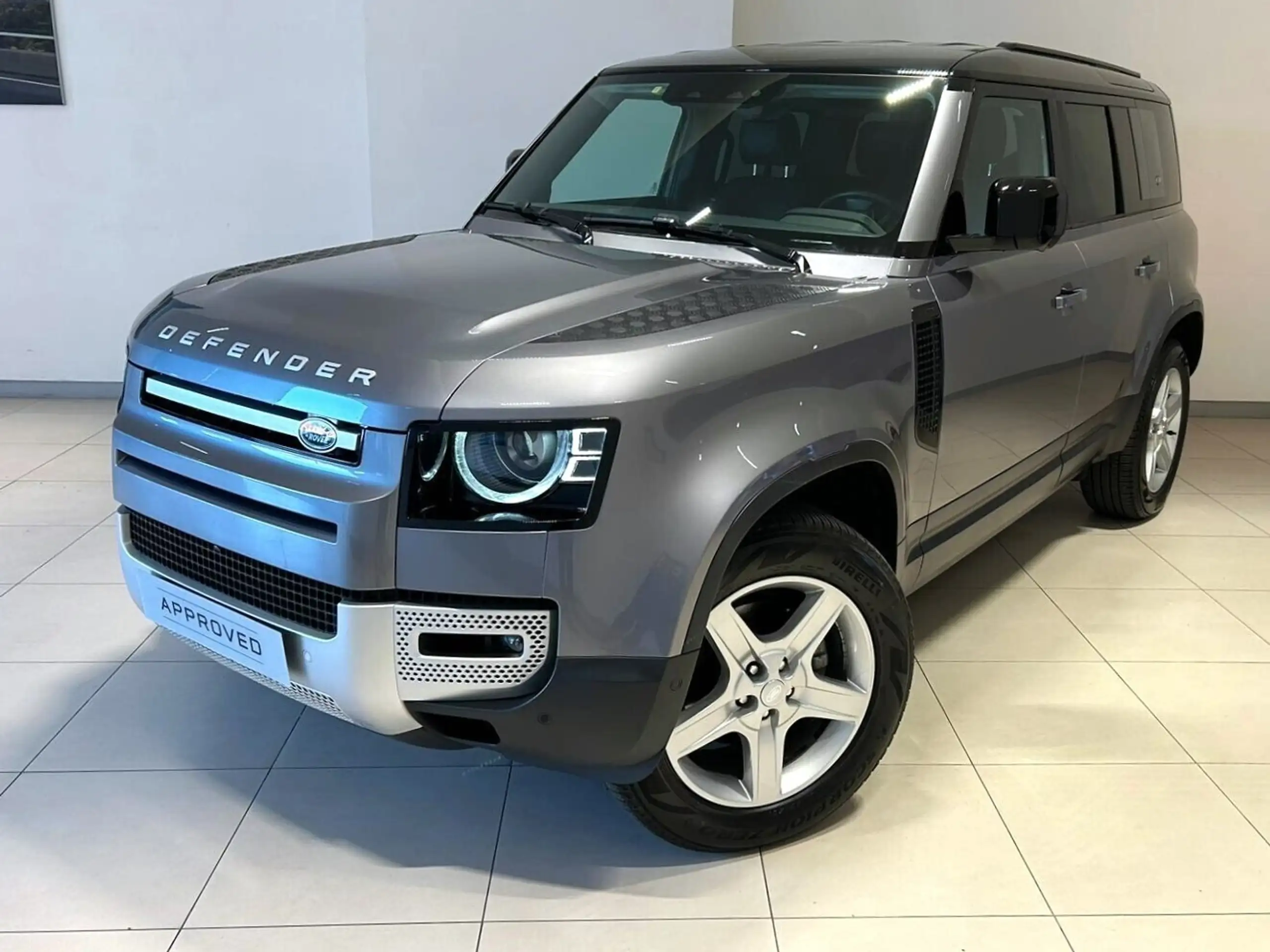 Land Rover Defender 2021