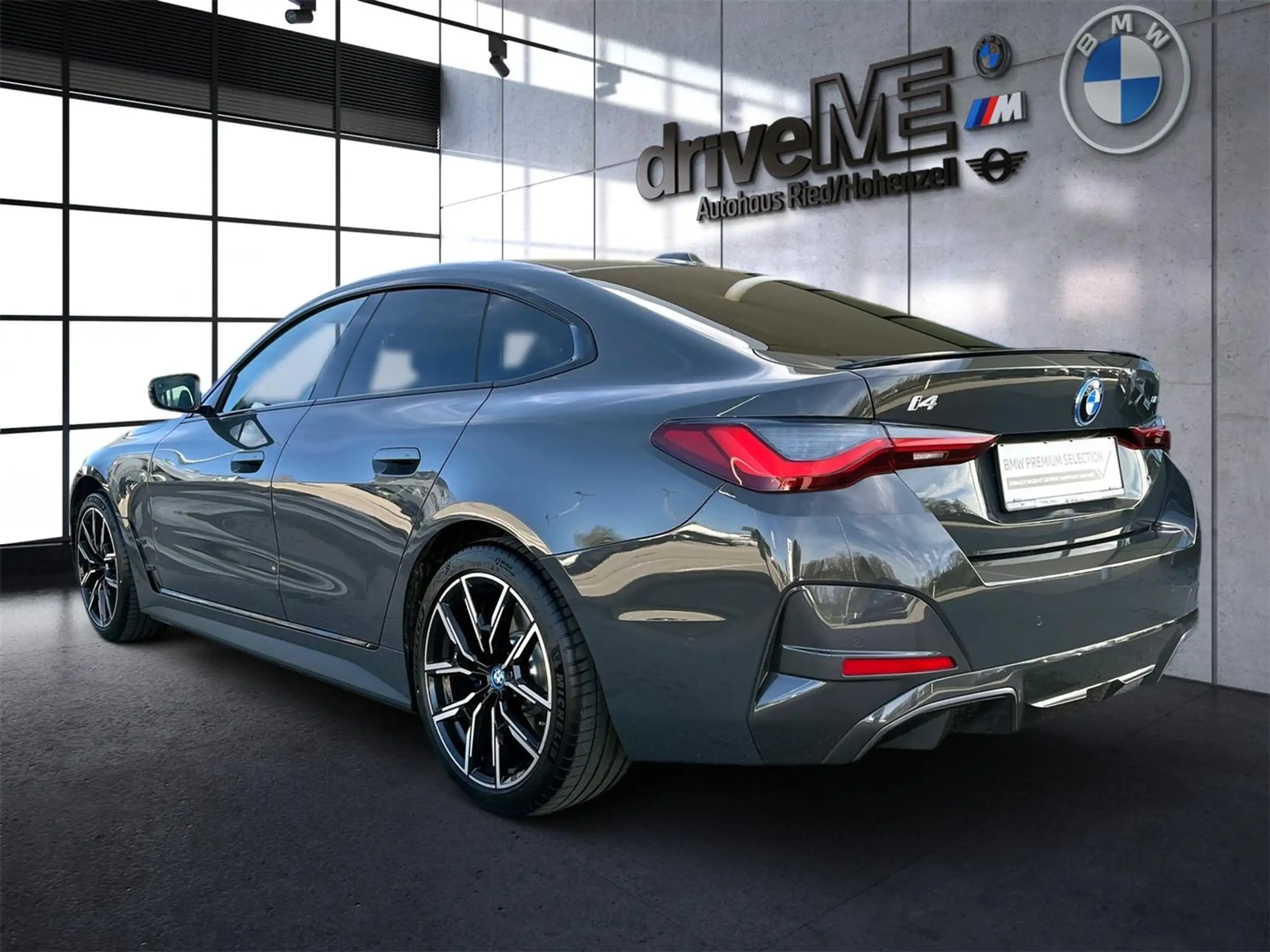 BMW - i4