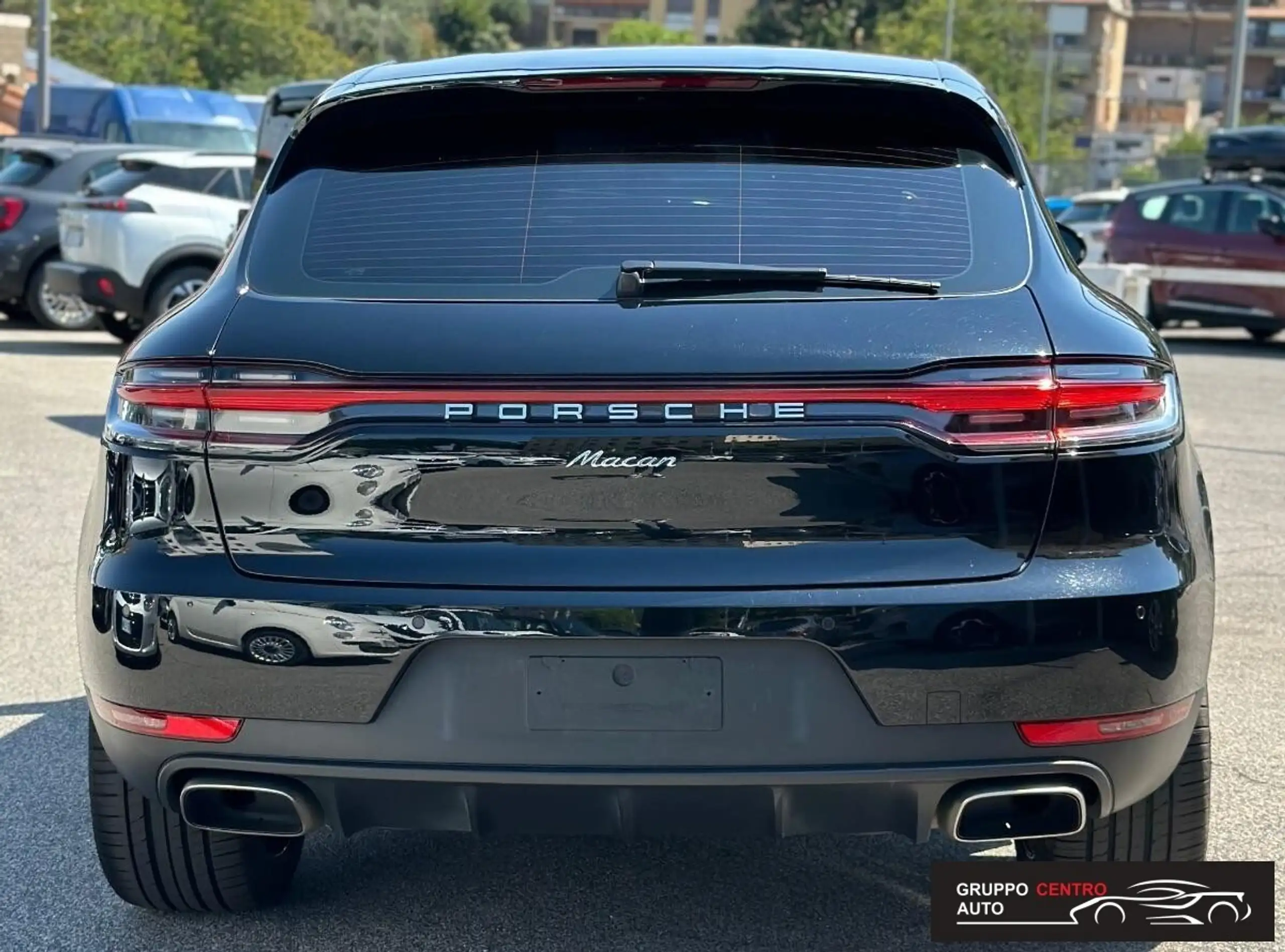 Porsche - Macan