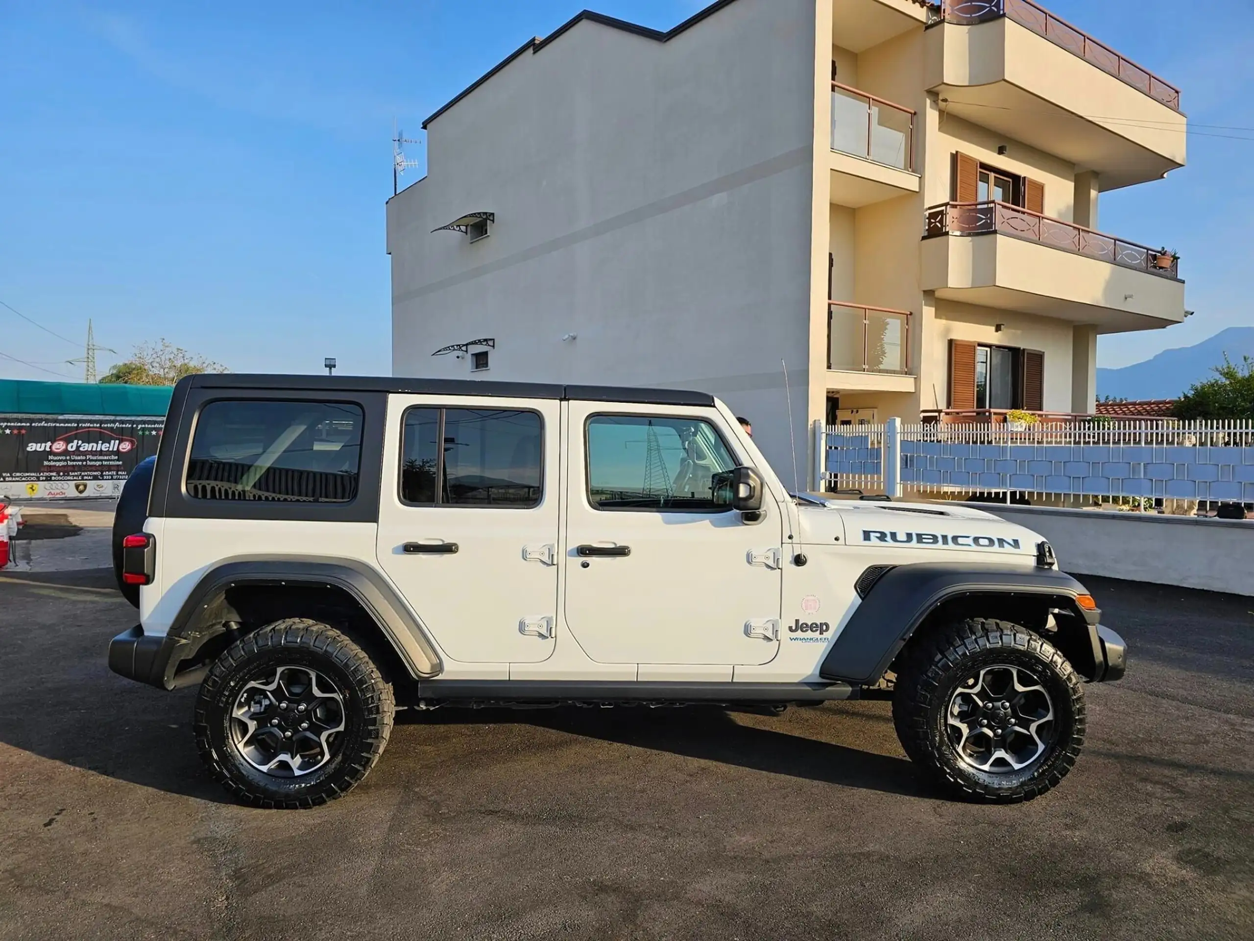 Jeep - Wrangler