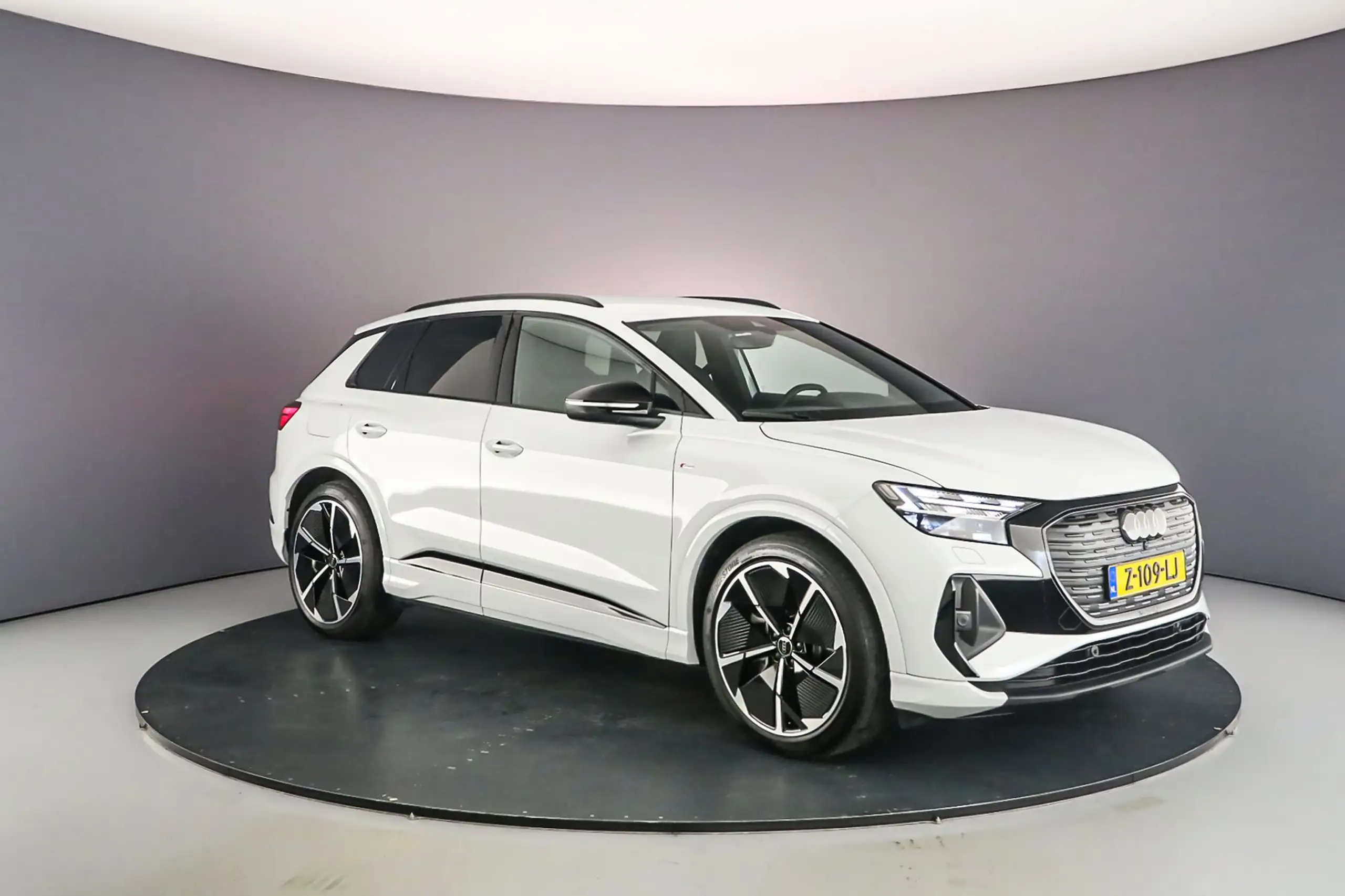 Audi - Q4 e-tron