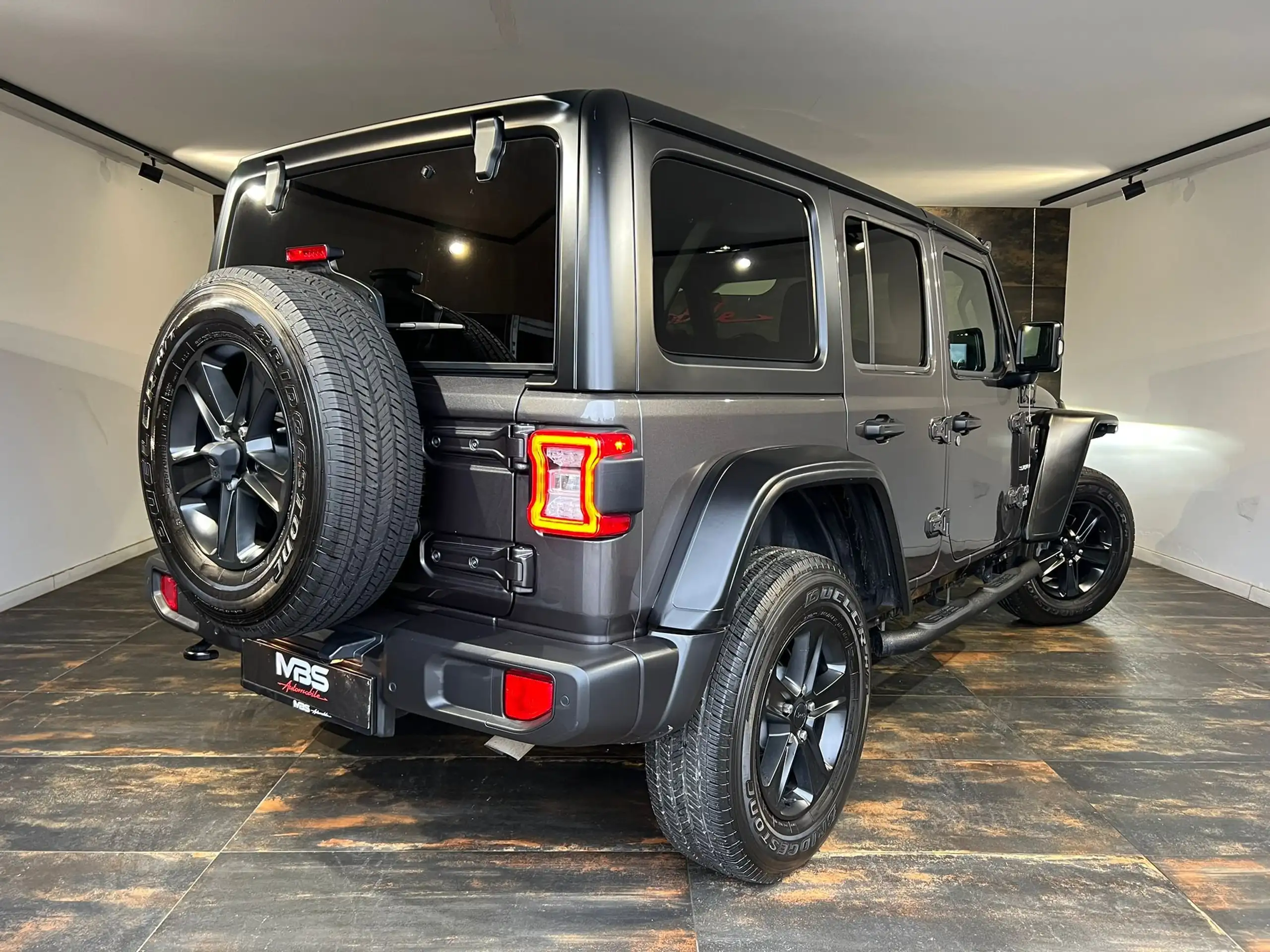 Jeep - Wrangler