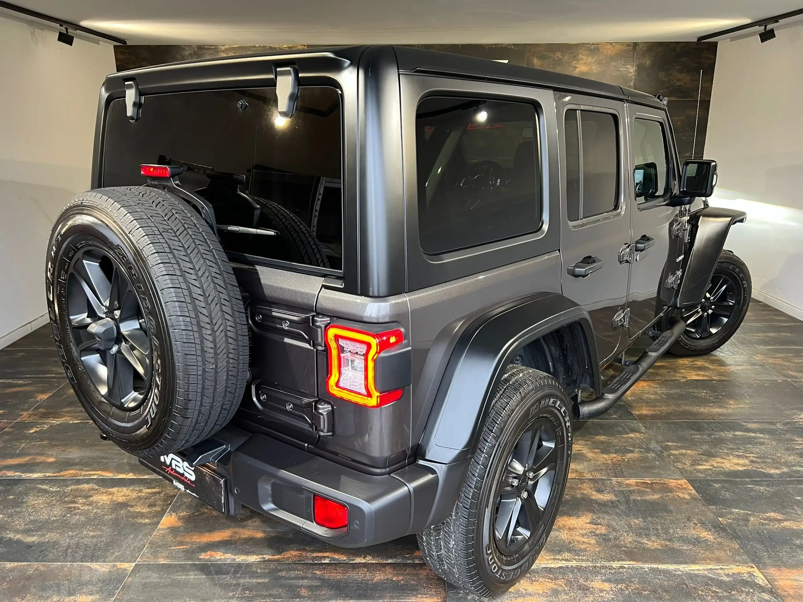 Jeep - Wrangler