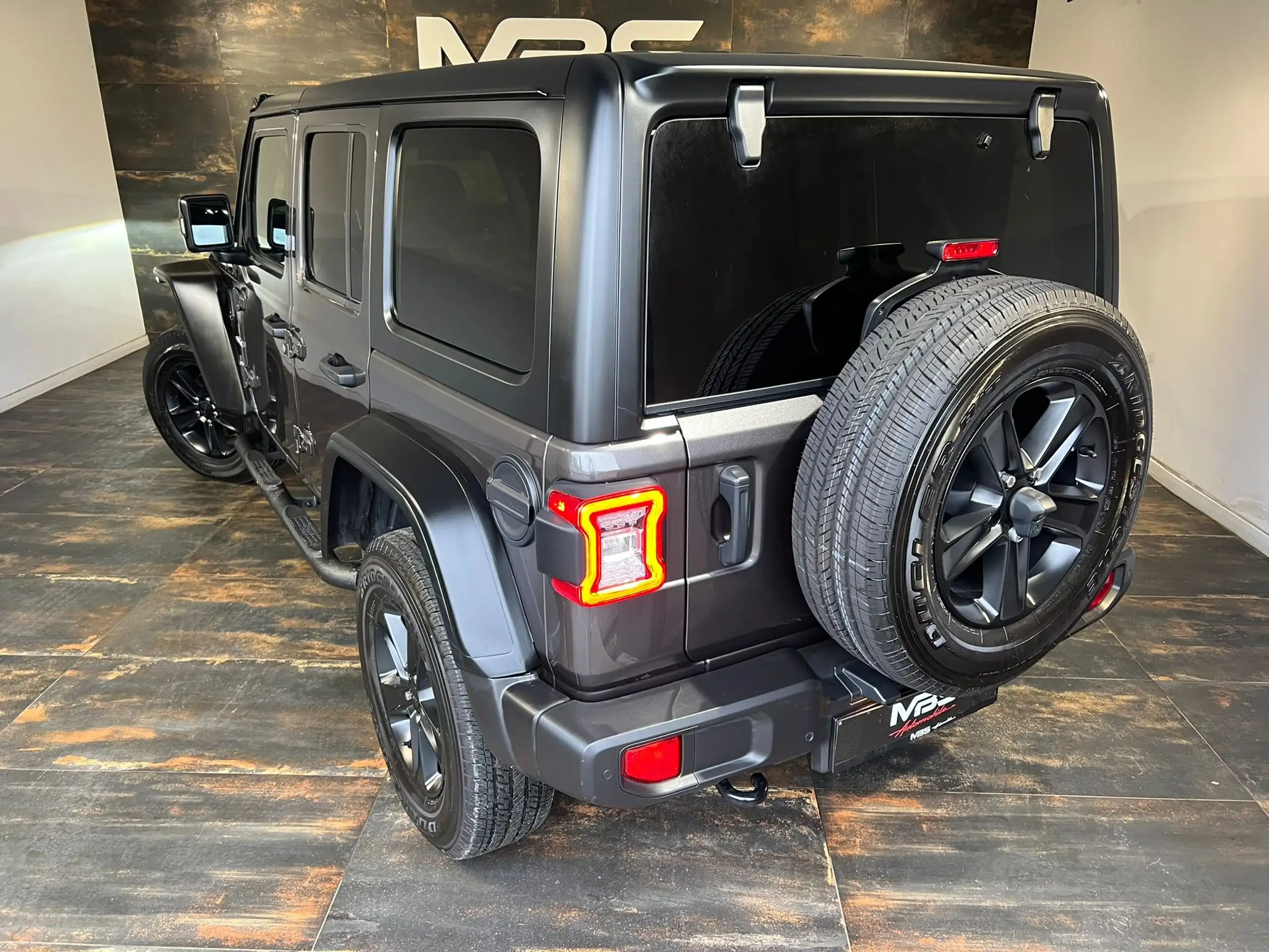 Jeep - Wrangler