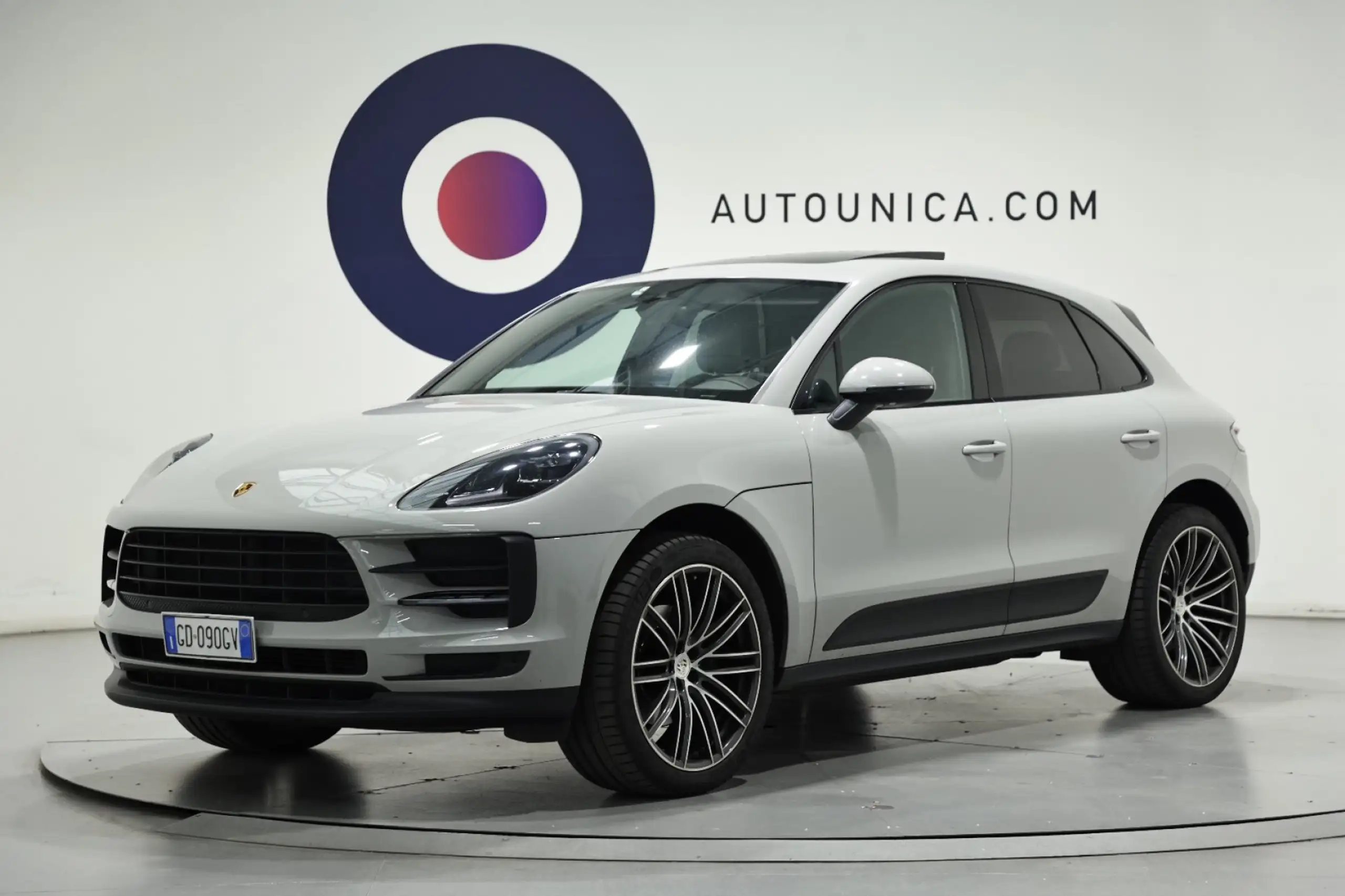 Porsche - Macan