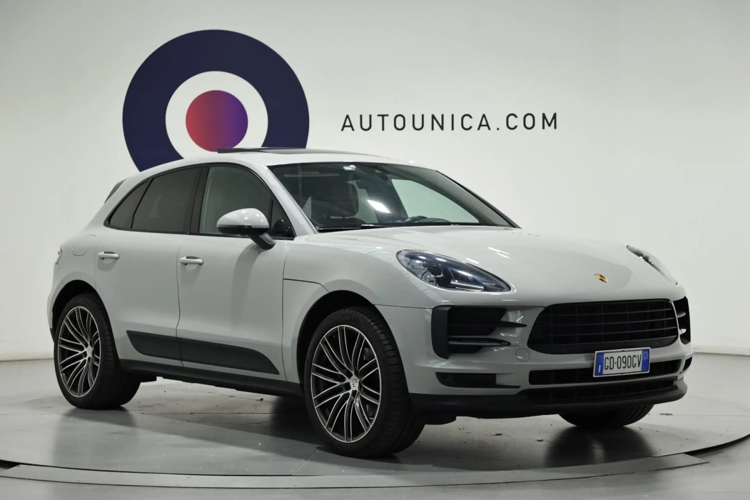 Porsche - Macan