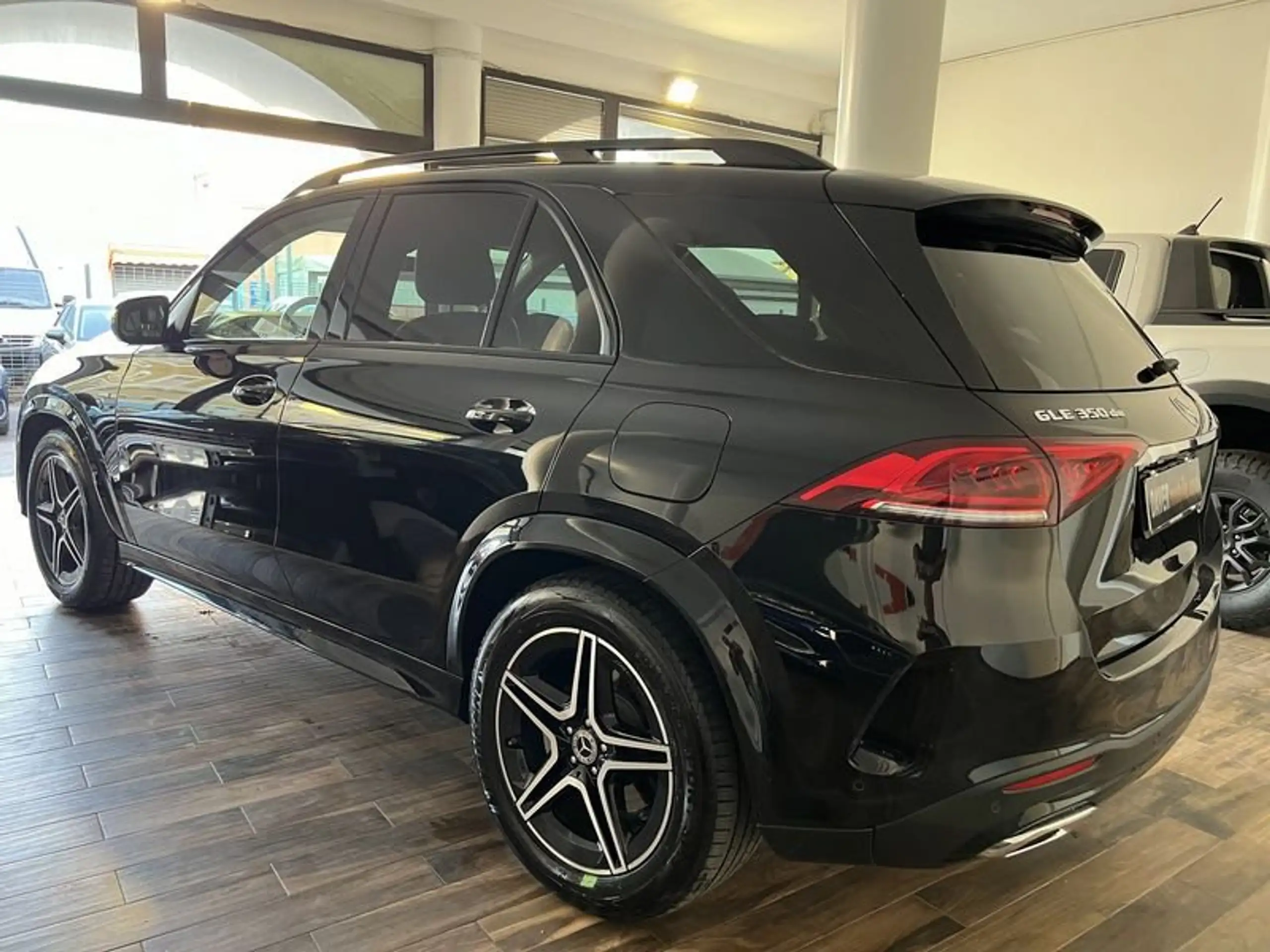 Mercedes-Benz - GLE 350