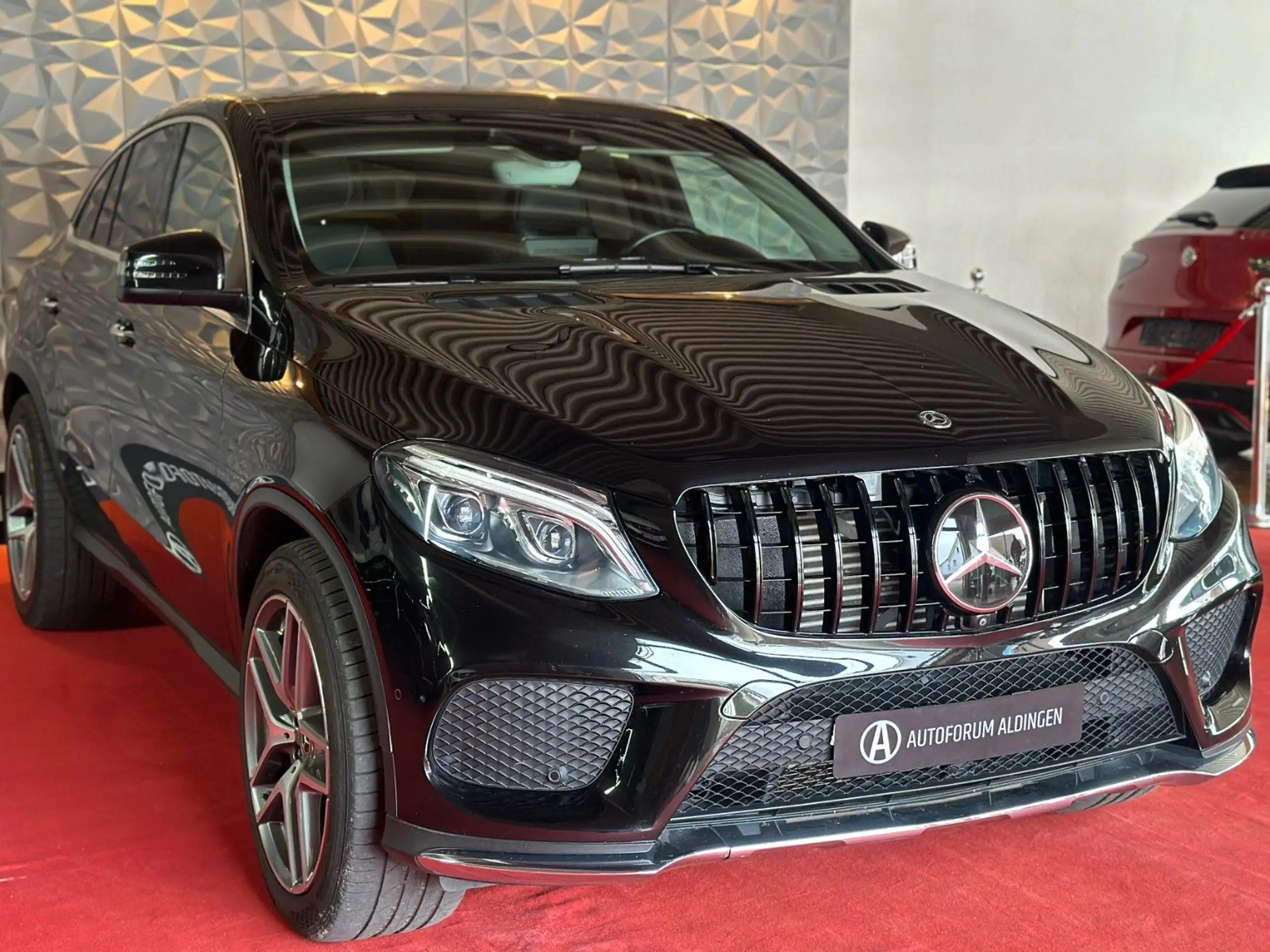 Mercedes-Benz - GLE 350