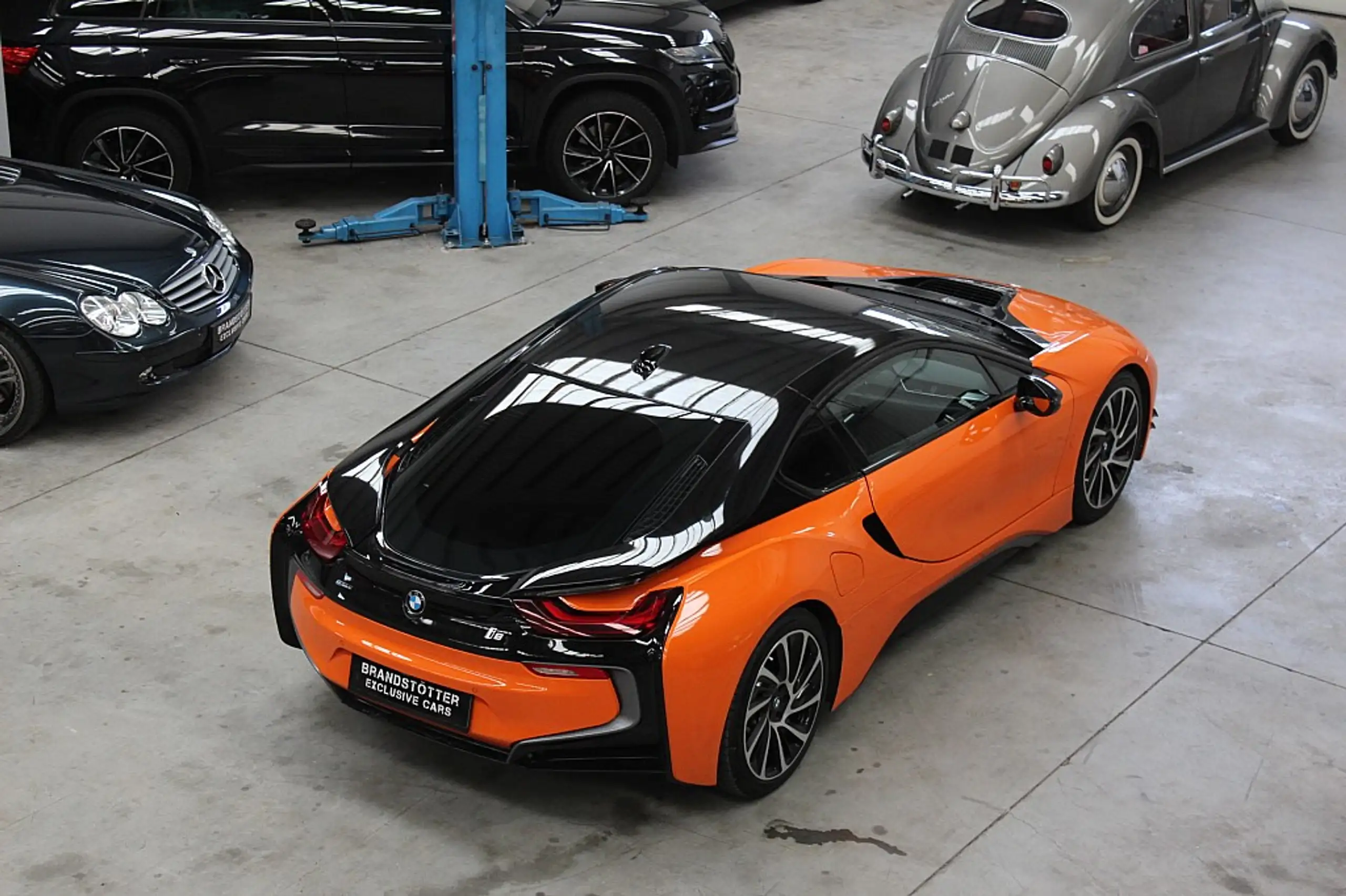 BMW - i8