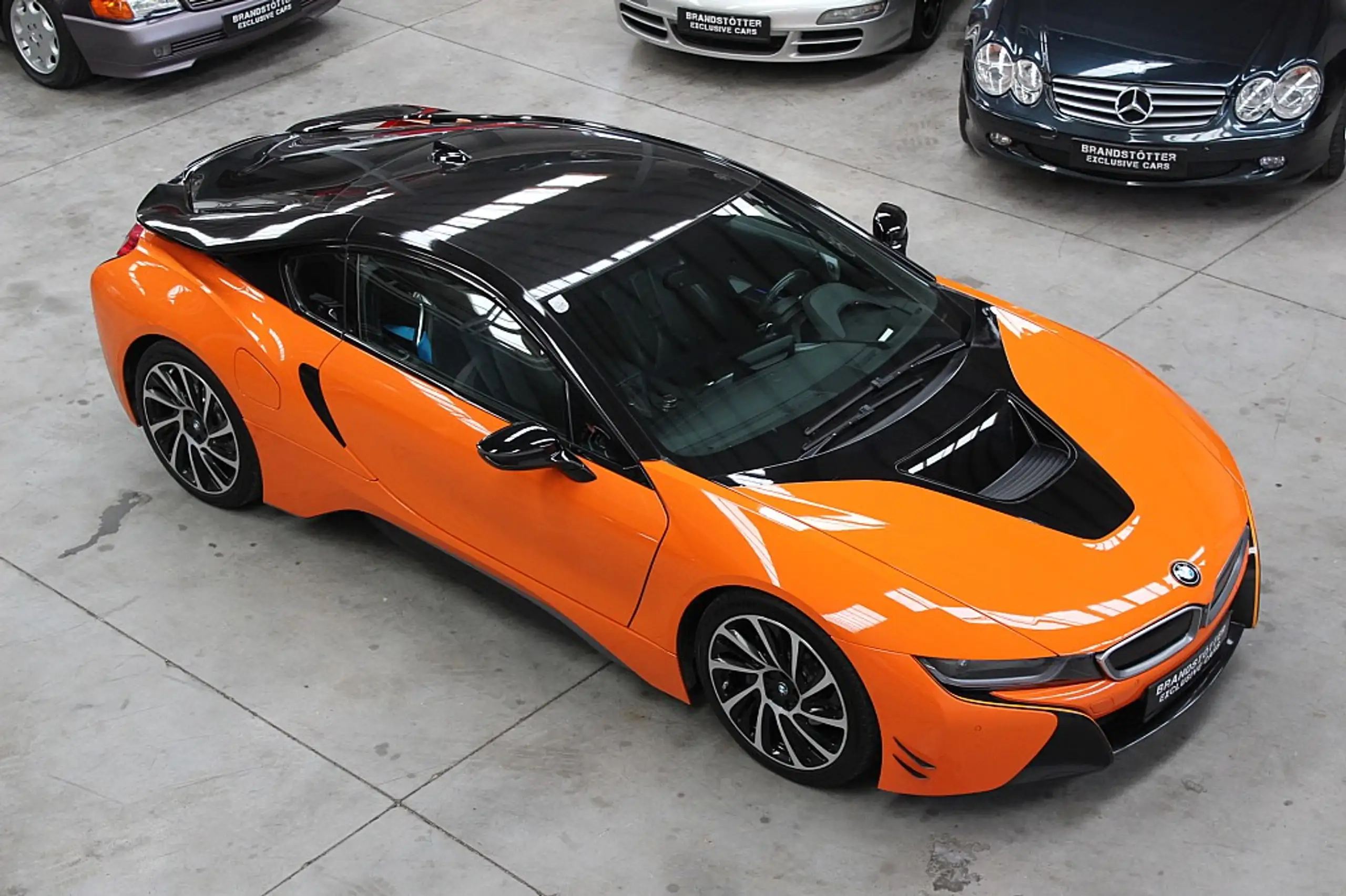 BMW - i8