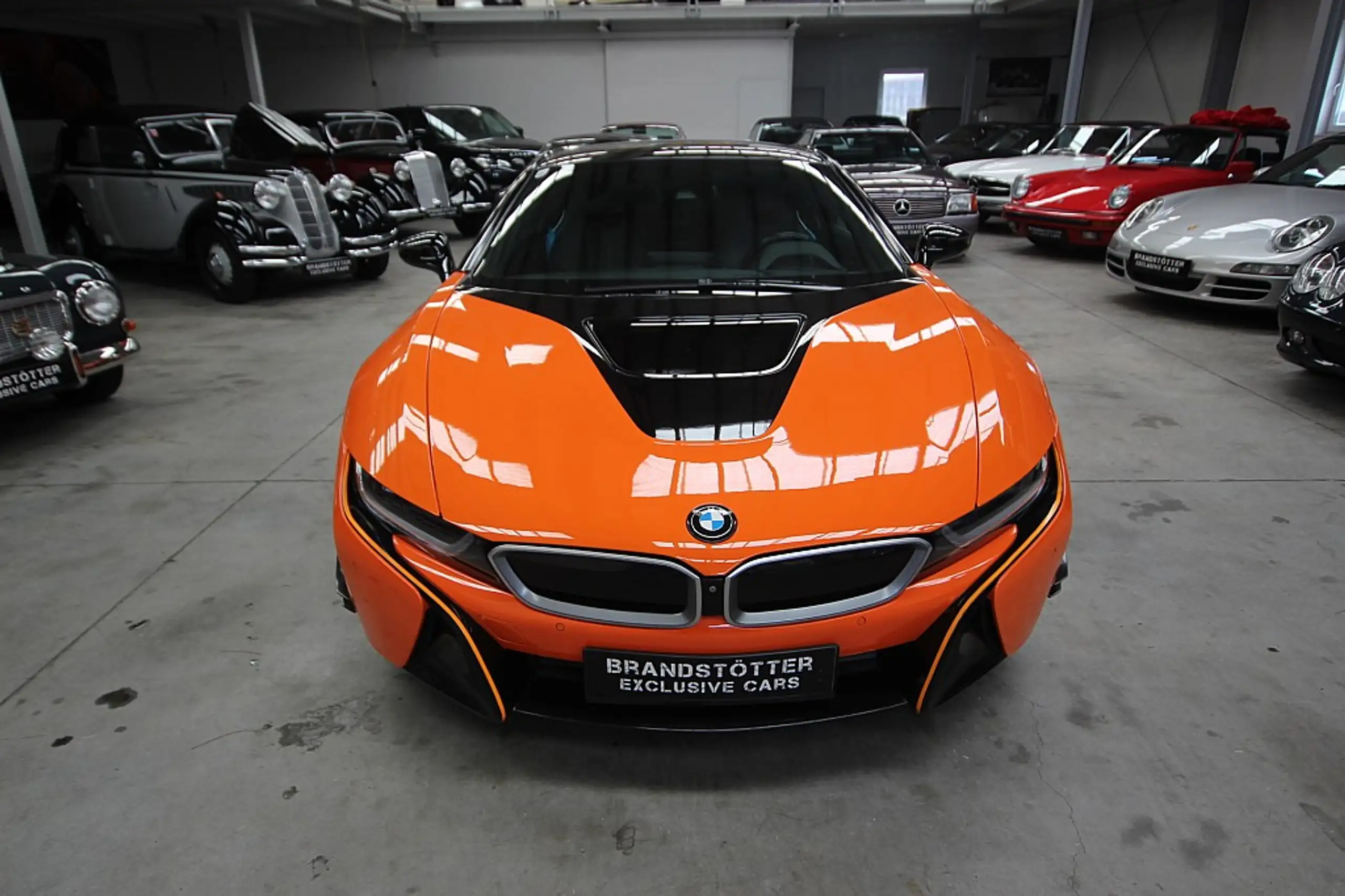 BMW - i8