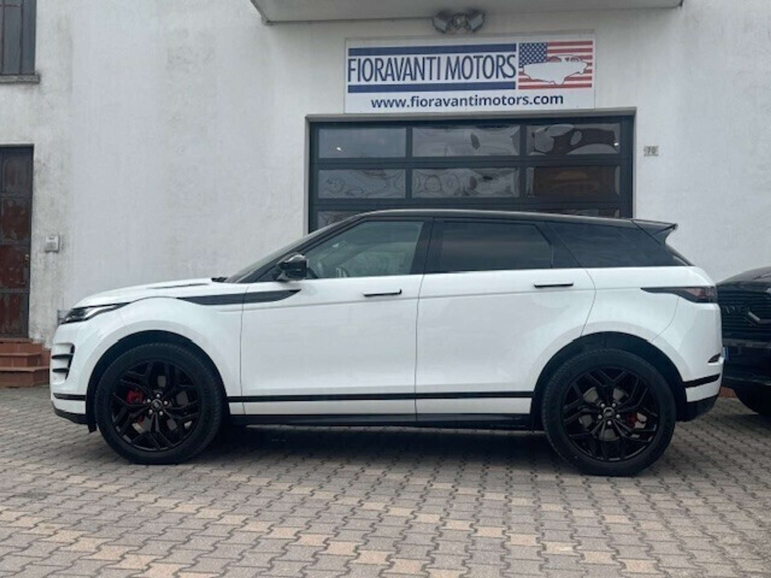 Land Rover - Range Rover Evoque