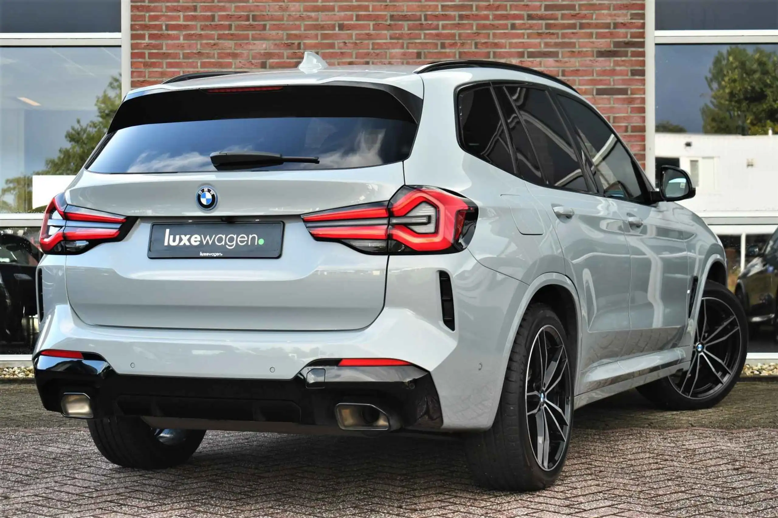 BMW - X3