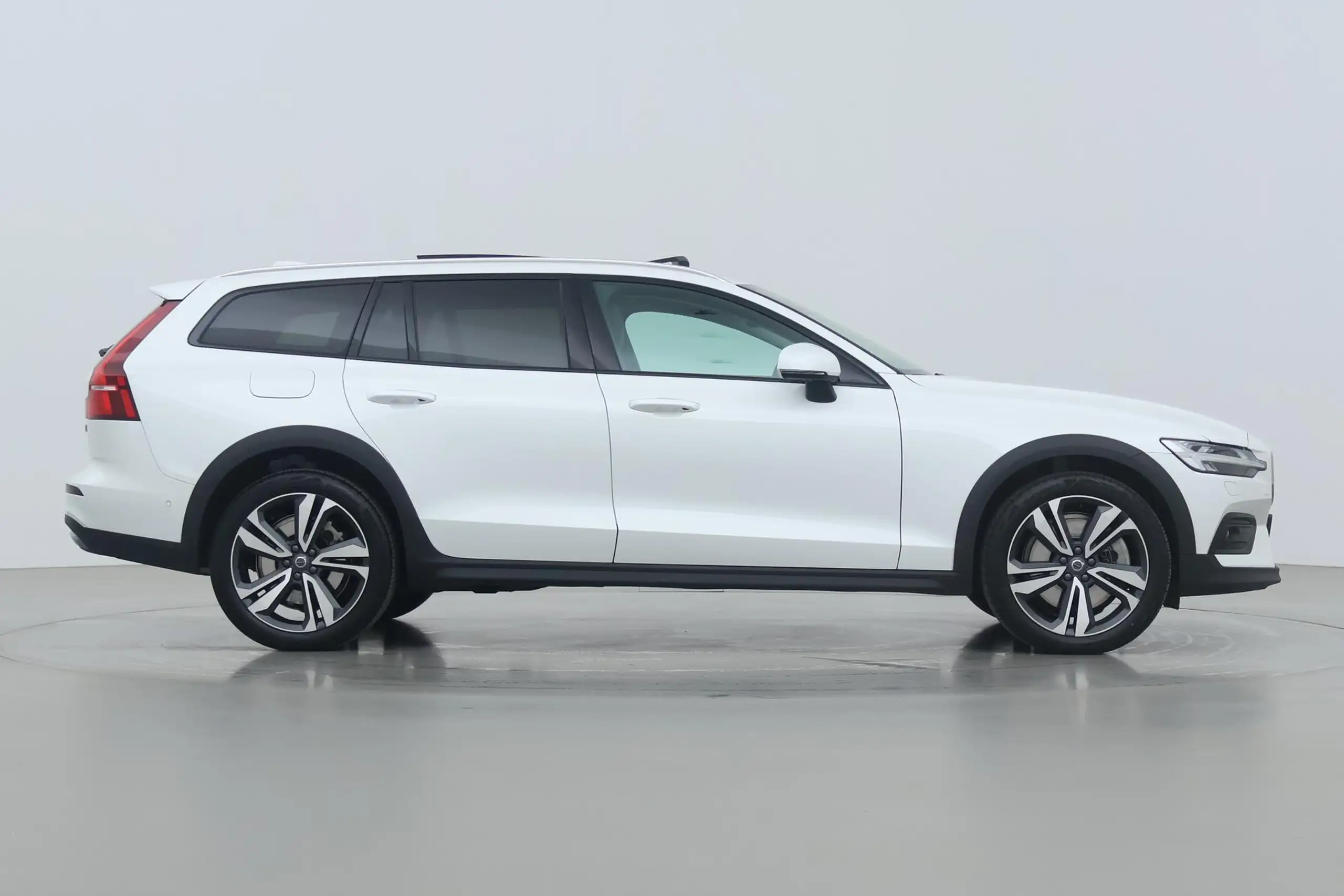 Volvo - V60 Cross Country