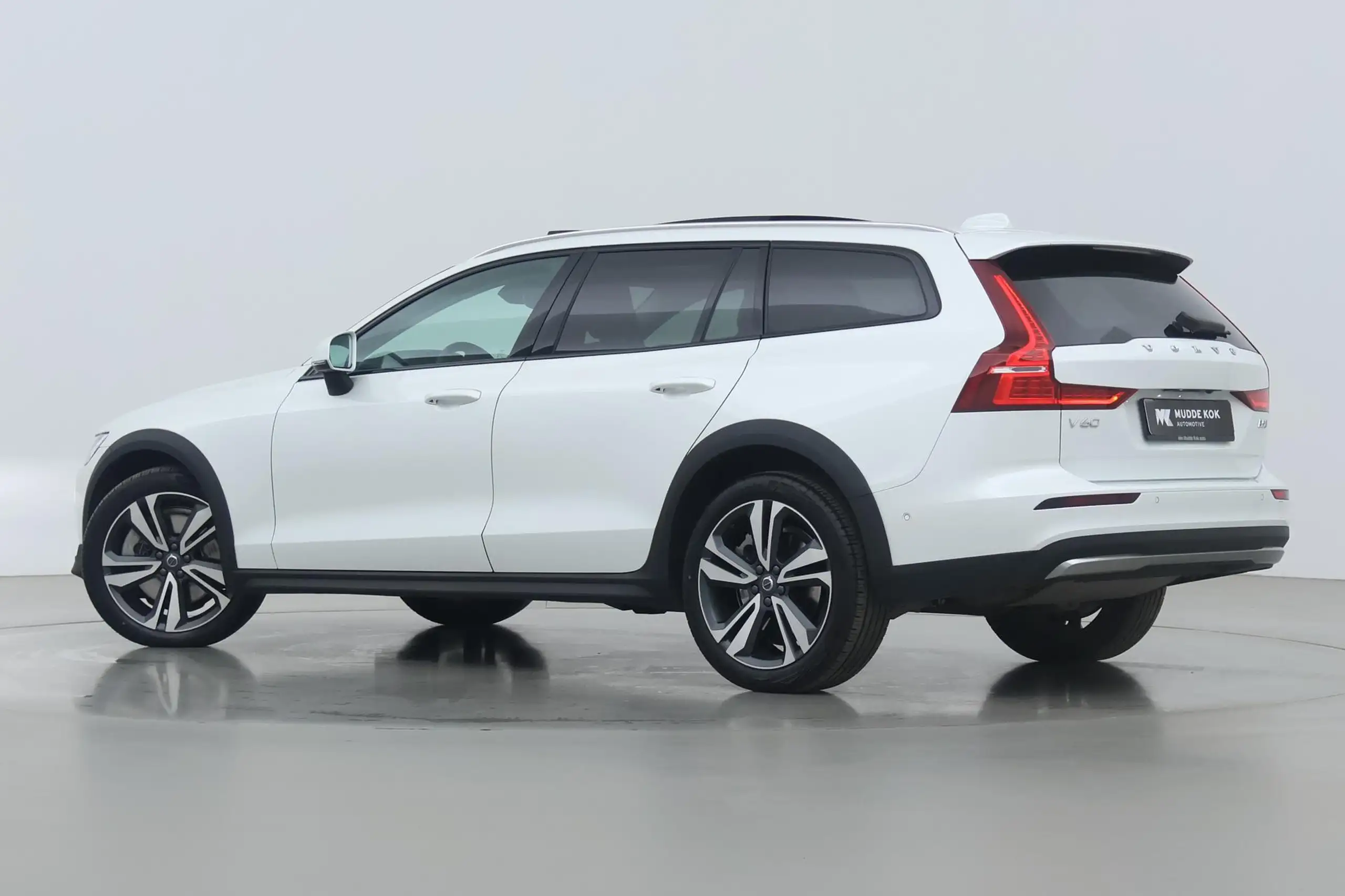 Volvo - V60 Cross Country