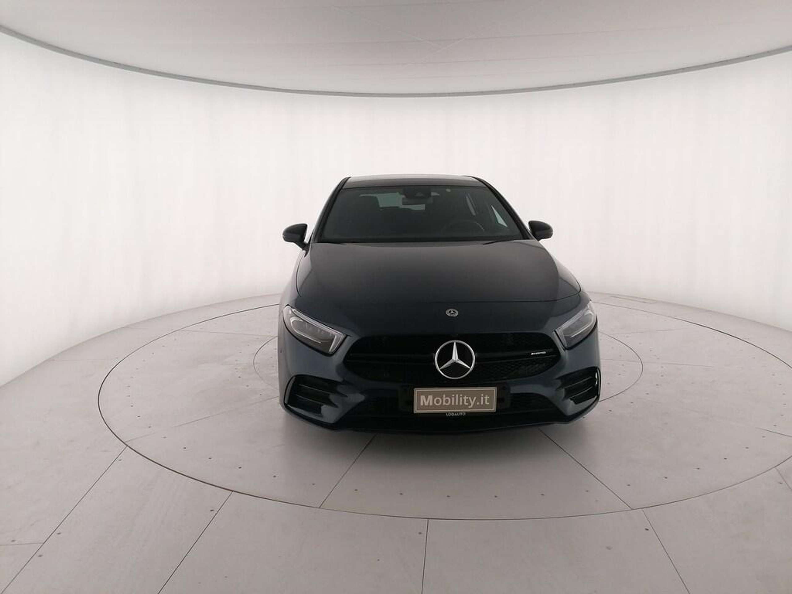 Mercedes-Benz - A 35 AMG