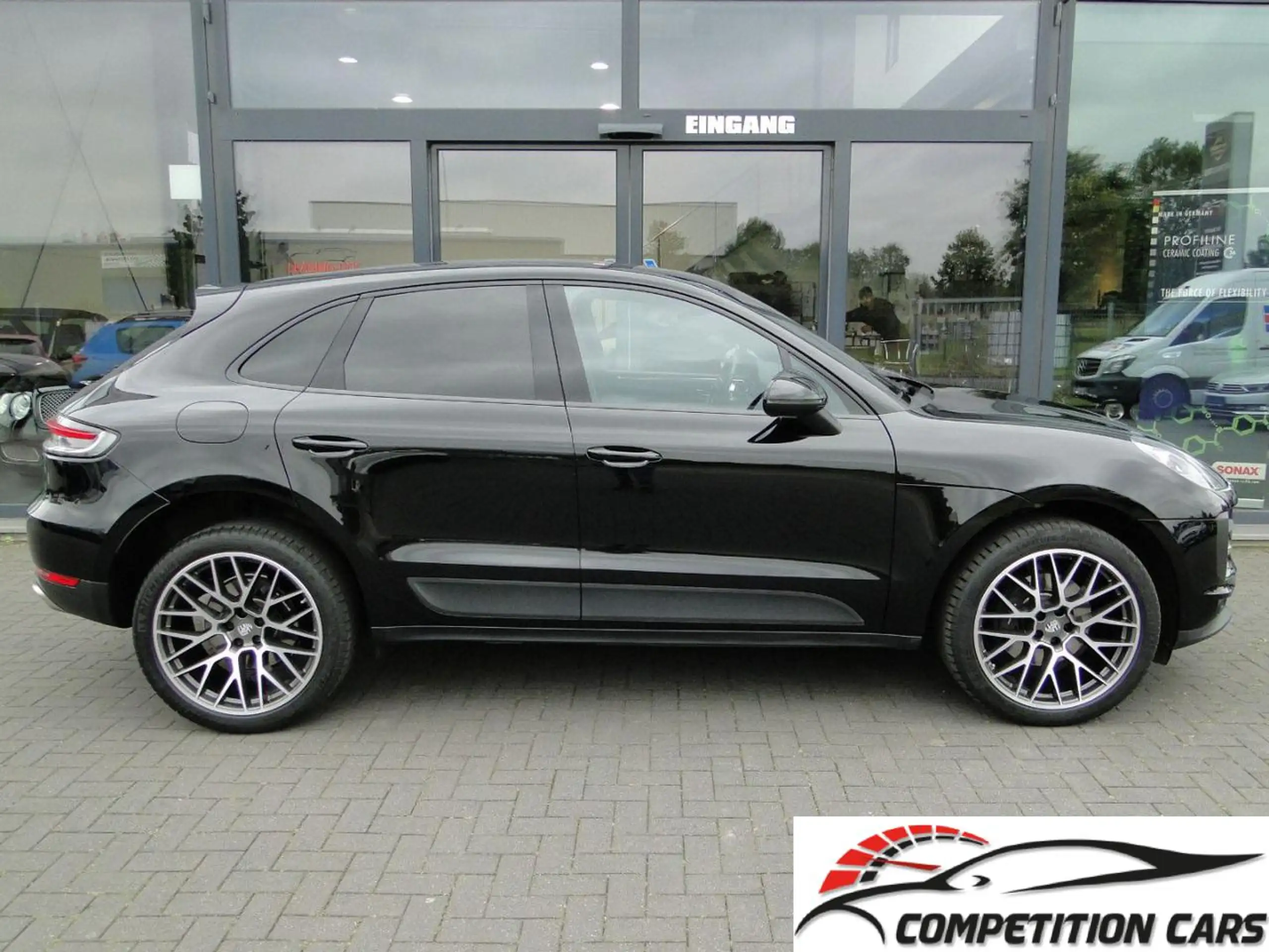 Porsche - Macan