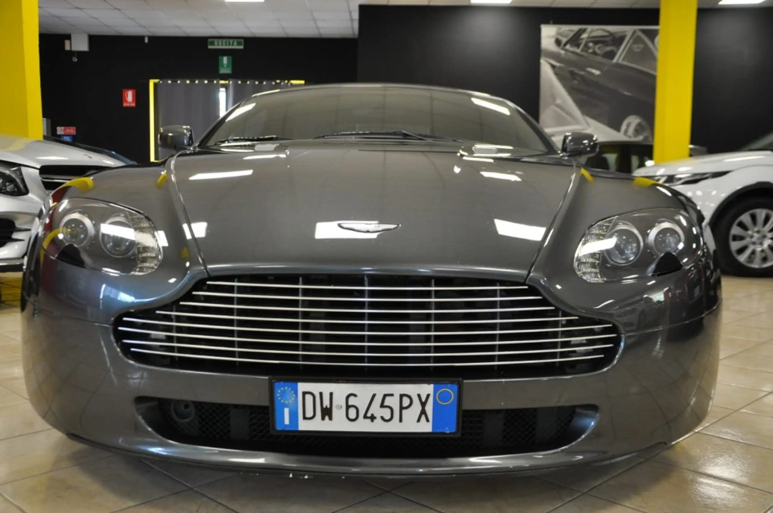 Aston Martin Vantage 2009