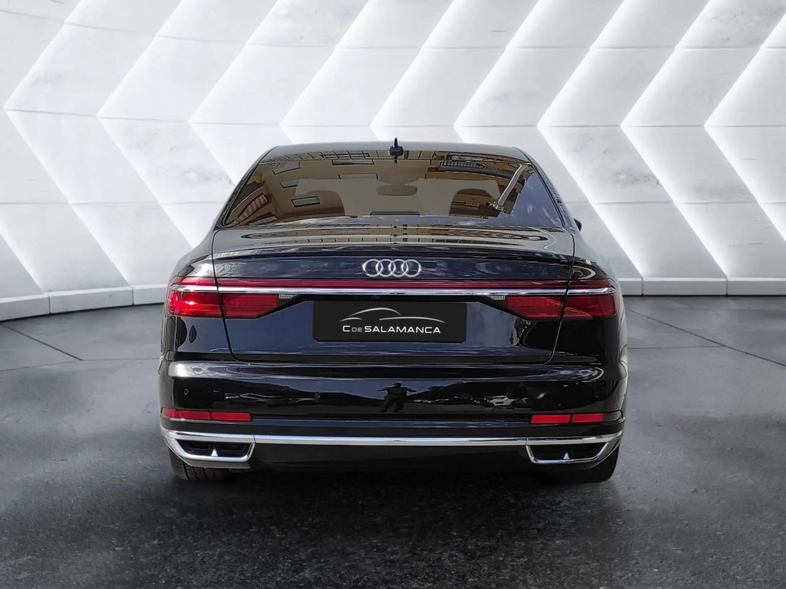 Audi - A8