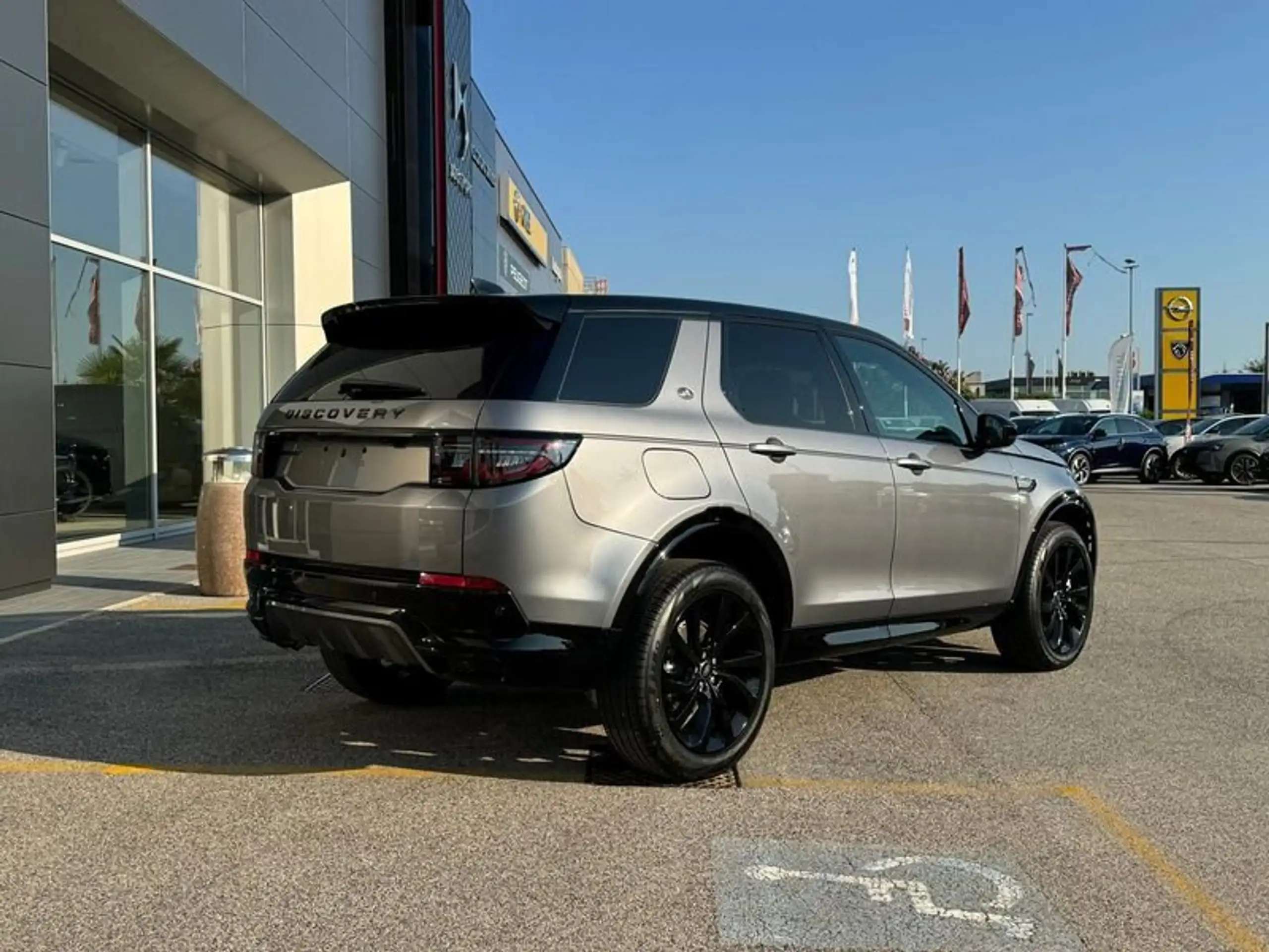 Land Rover - Discovery Sport