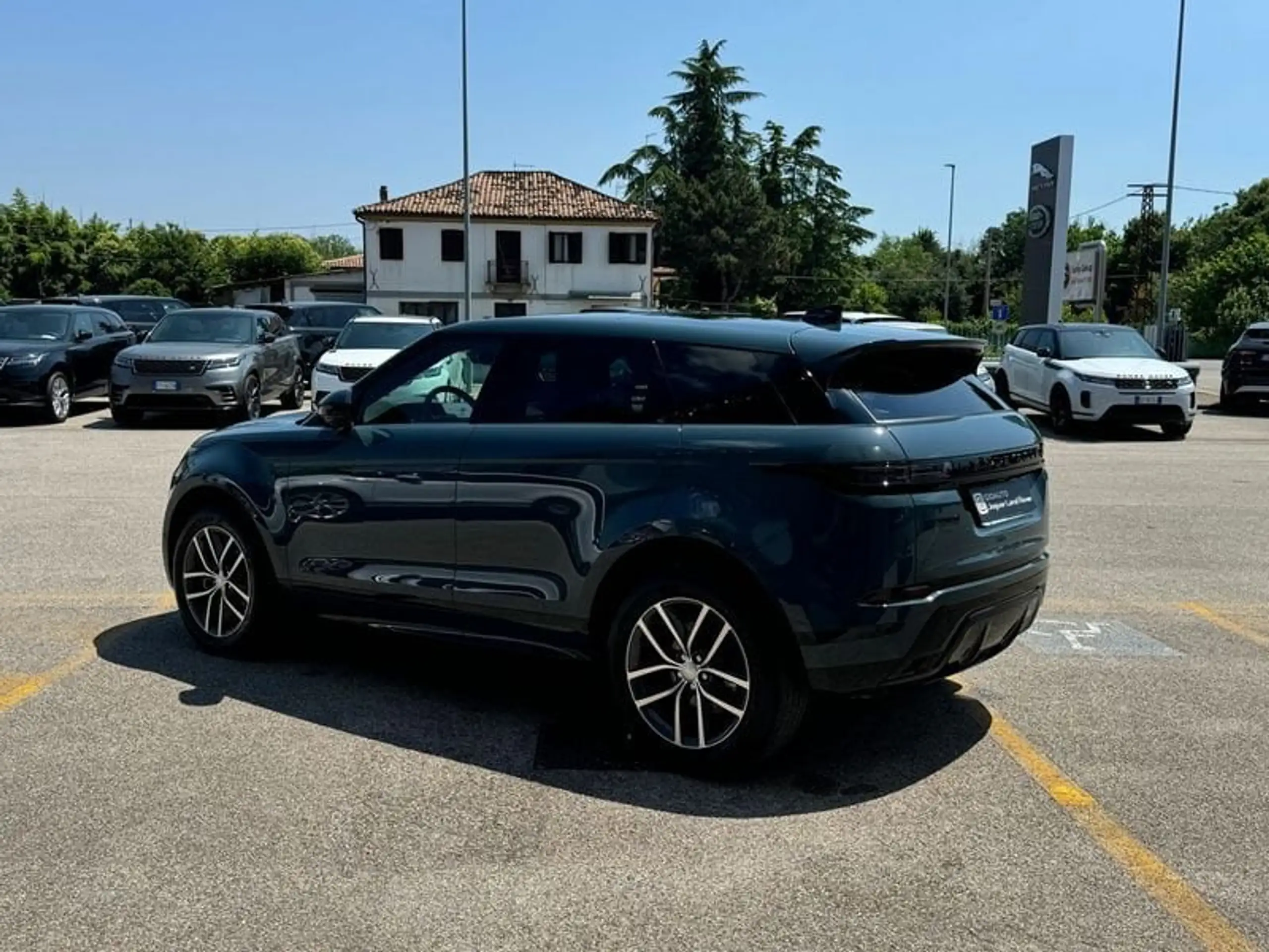 Land Rover - Range Rover Evoque