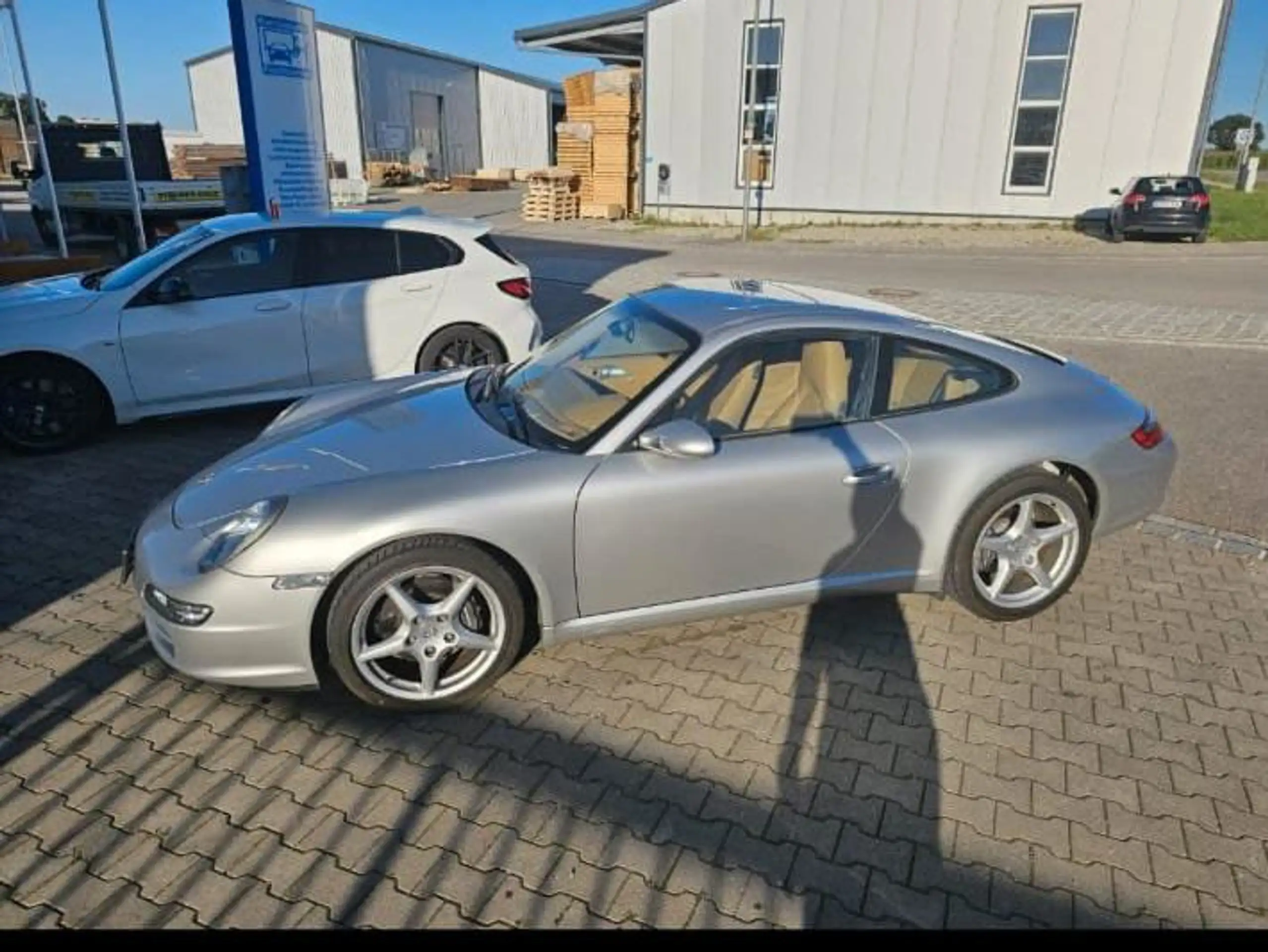 Porsche - 911