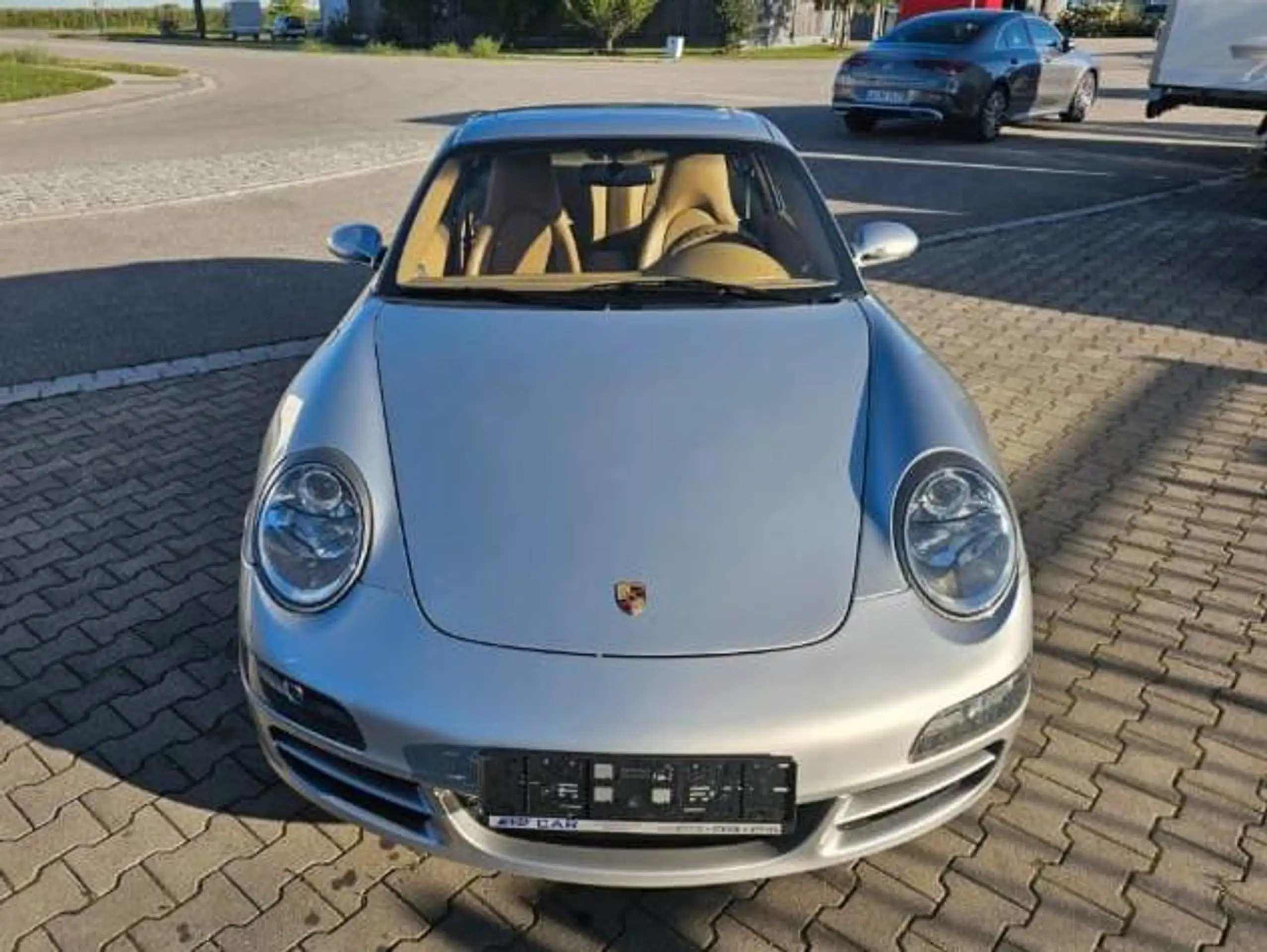 Porsche - 911